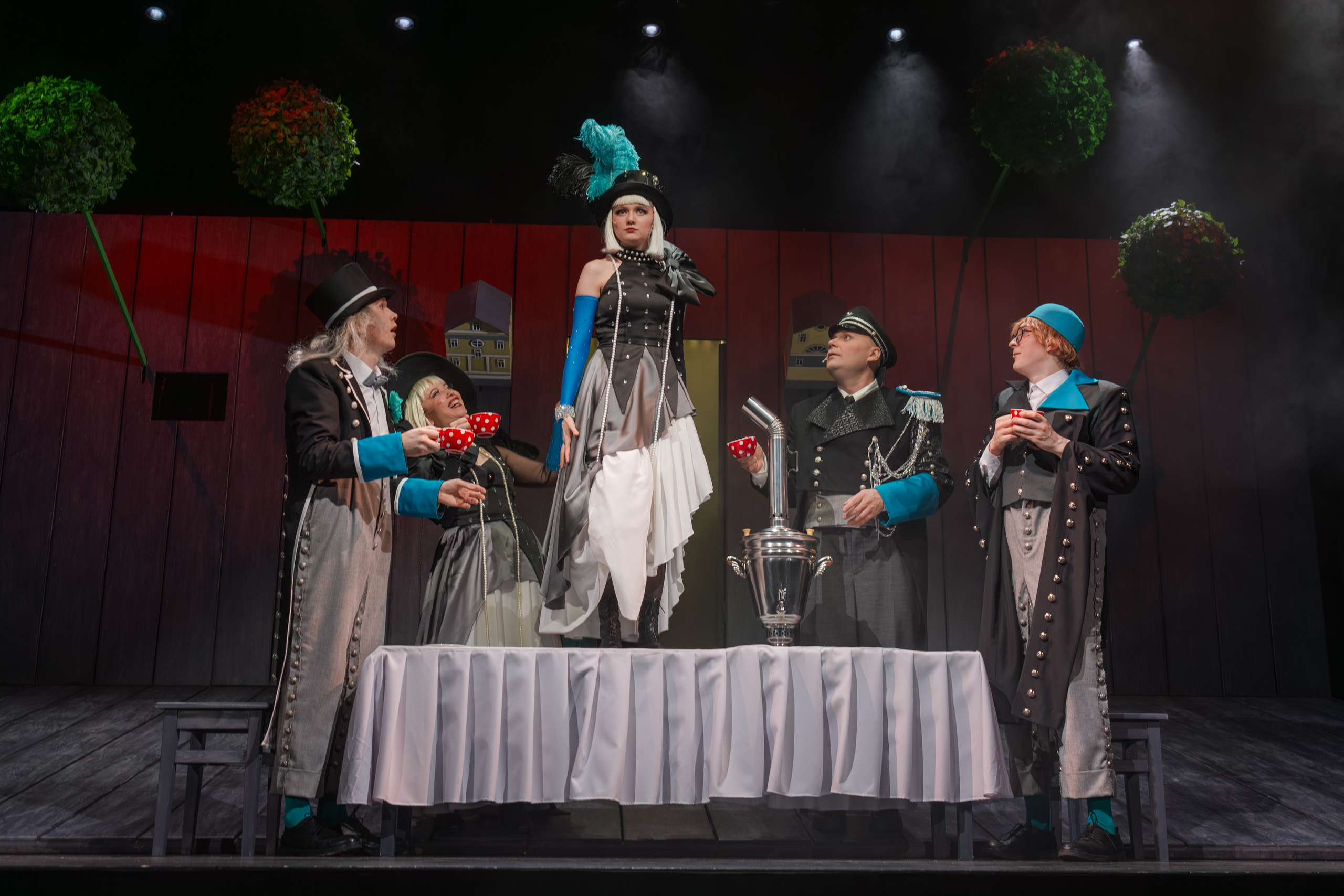 Театр Терезы Дуровой: Ревизор. Сайт фотографа Сергея Абрамова