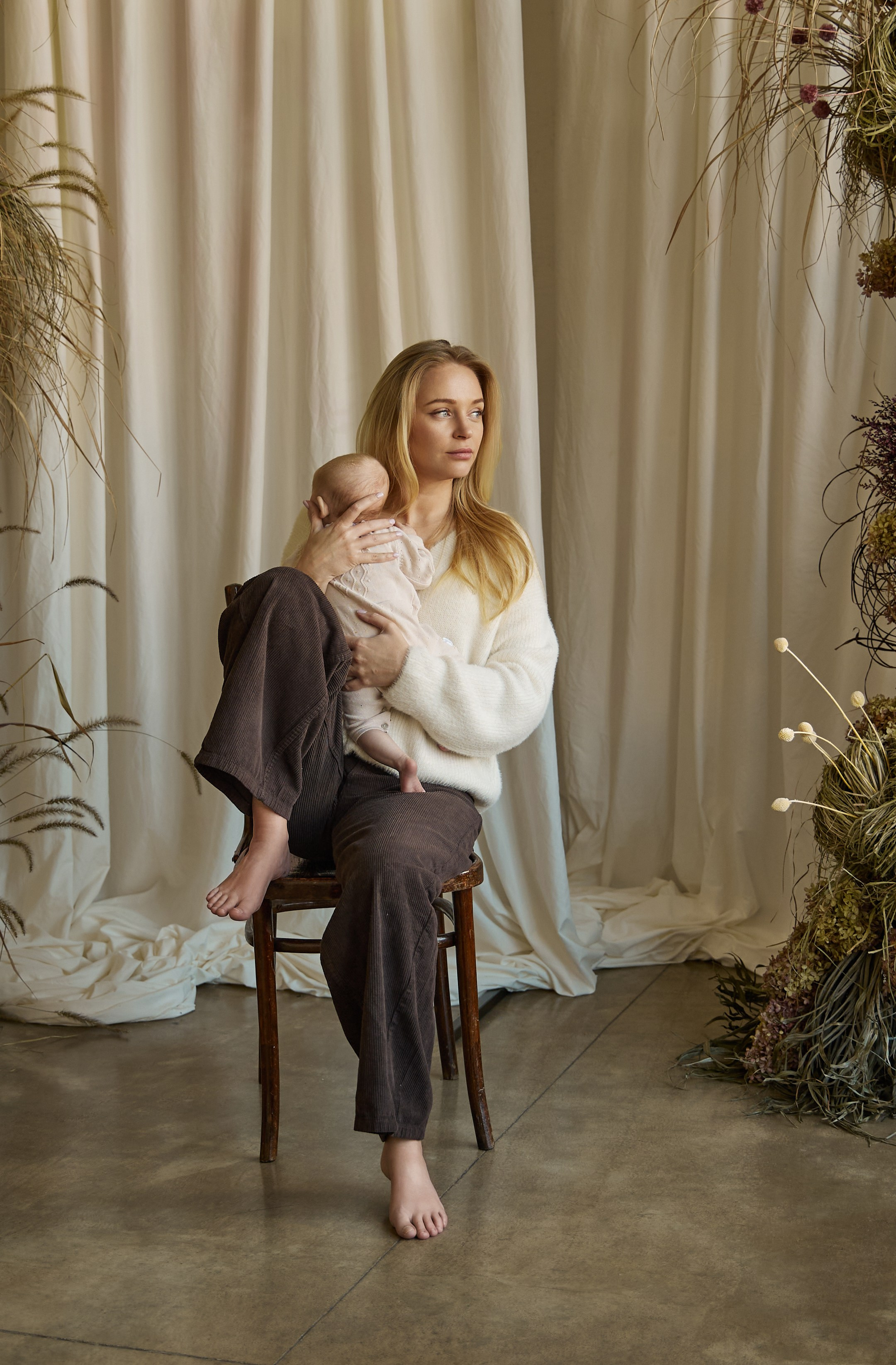 Марина с семьей. Фотограф женского портрета, беременности и материнства Харькова Елена