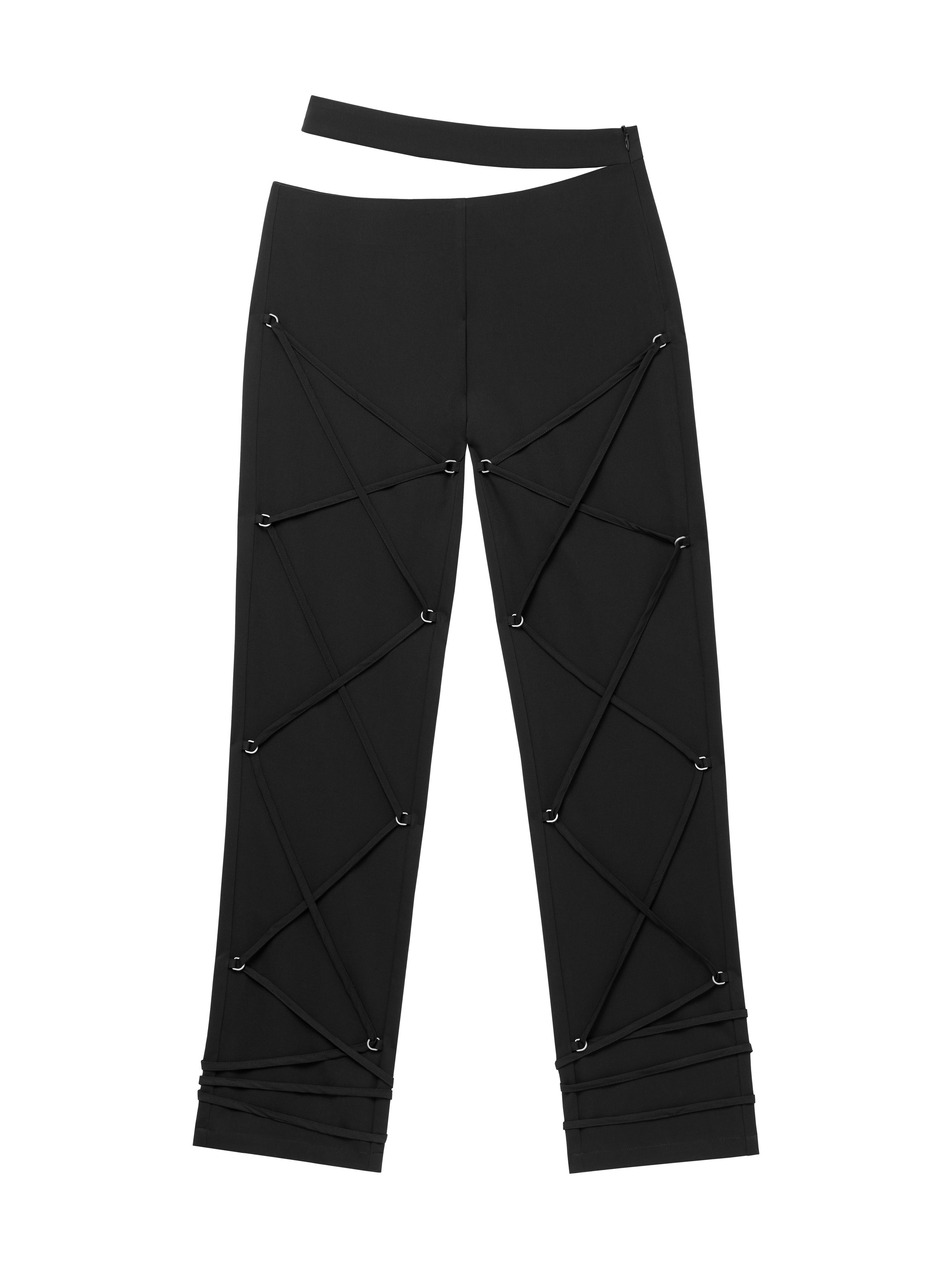 Одежда Berhasm на прозрачном манекене и в раскладку. Олег Дмитриев