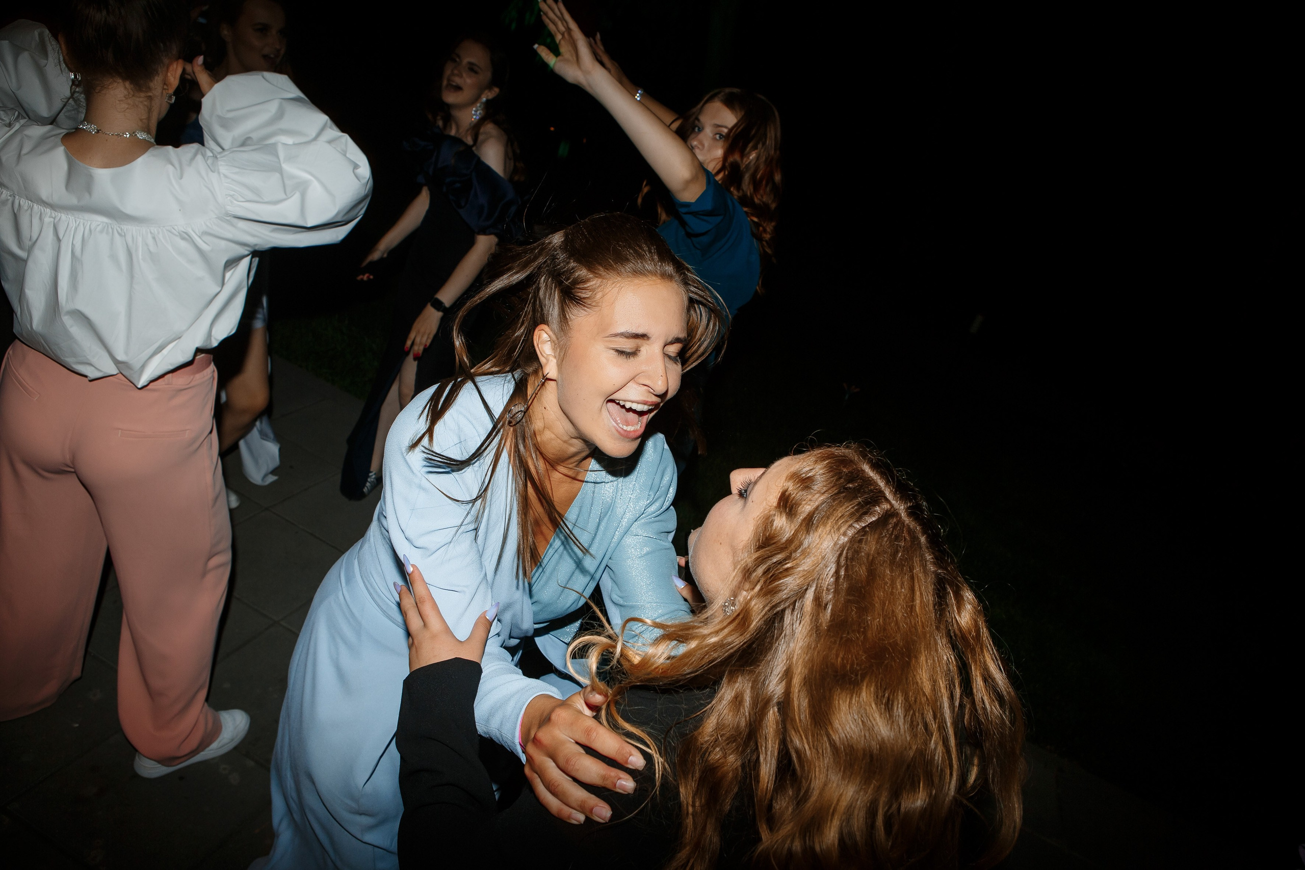 Выпускной Гимназия 12 2024 OpenHouse. Свадебный и портретный Фотограф в Липецке Дмитрий Котюков