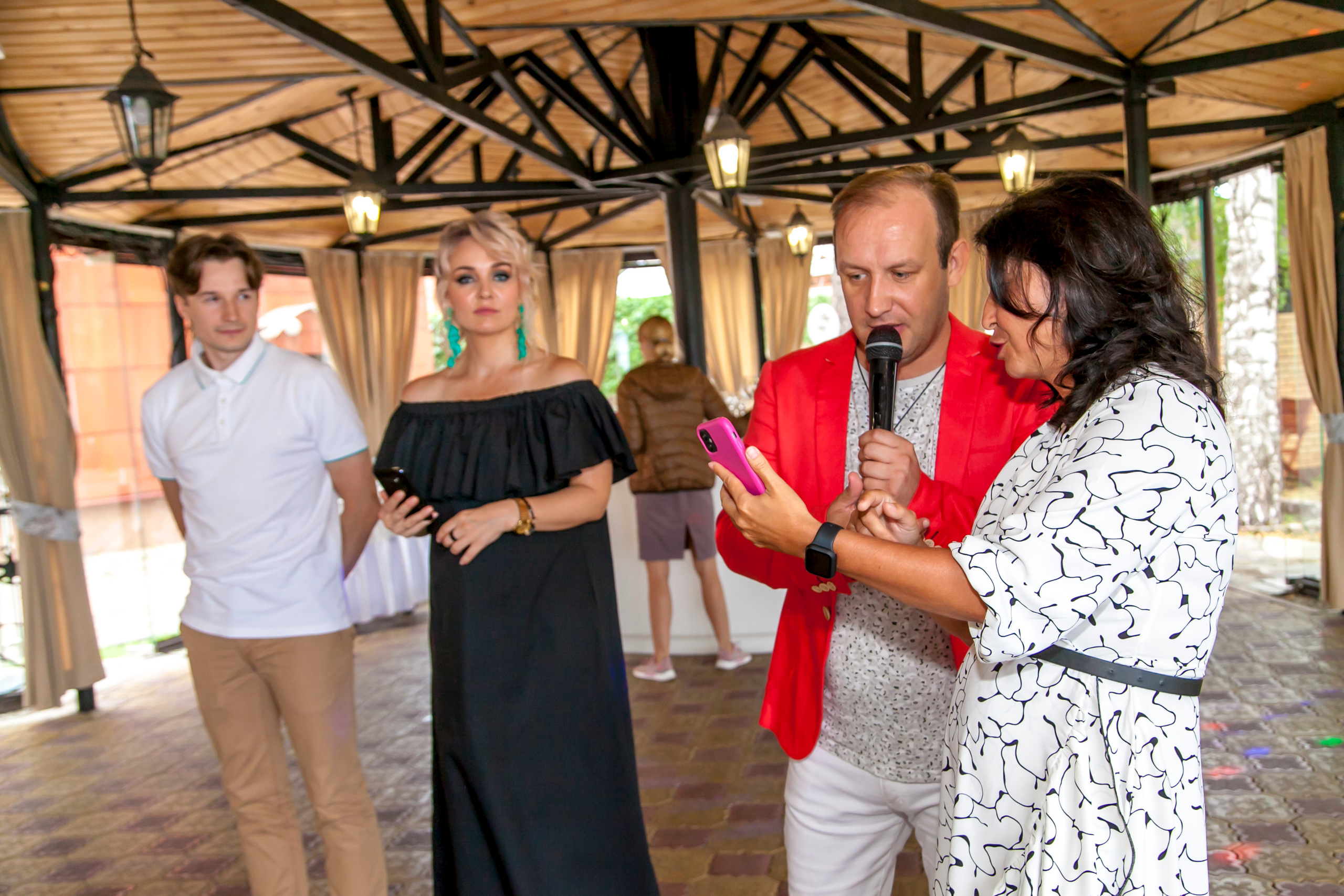 Поющий ведущий Сергей Голубев. Ведущий, Тамада, DJ, фото в Перми. Хорошее настроение