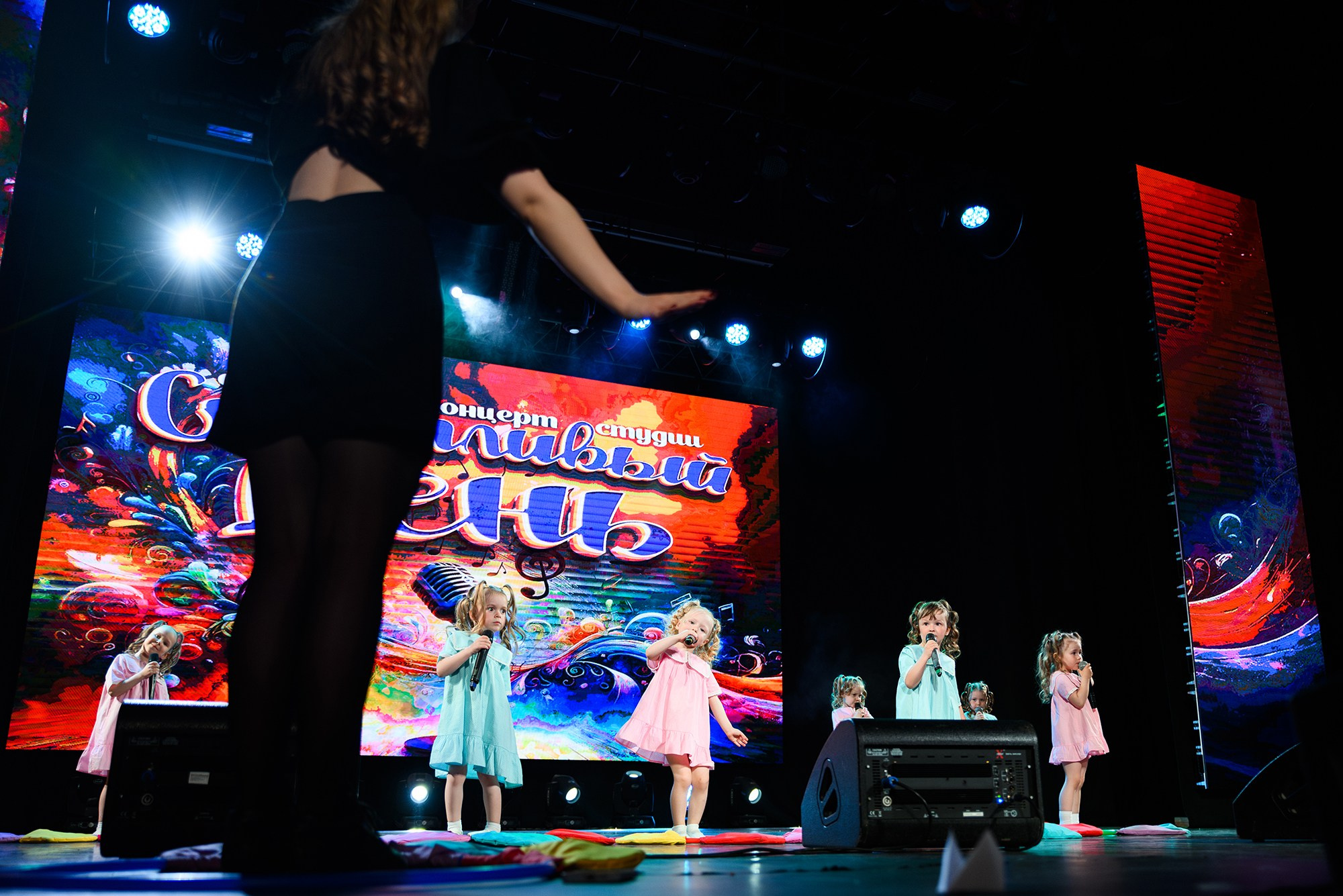 Концерт Вокал Хореографической Студии «Счастливый день». Константин Солодянкин — свадебный и репортажный фотограф в Екатеринбурге и Верхней Пышме