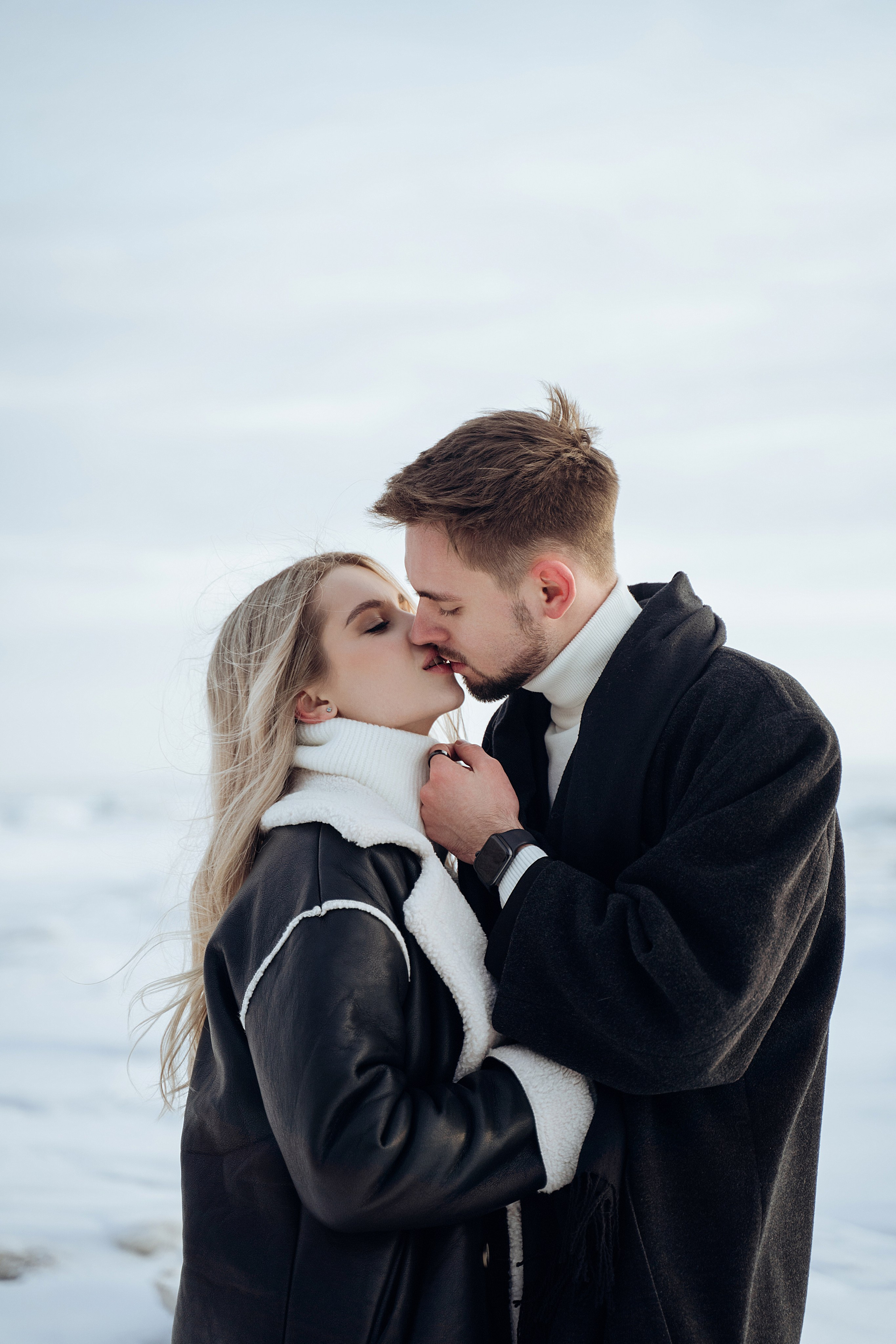 Love Story зимняя прогулка. Свадебный фотограф