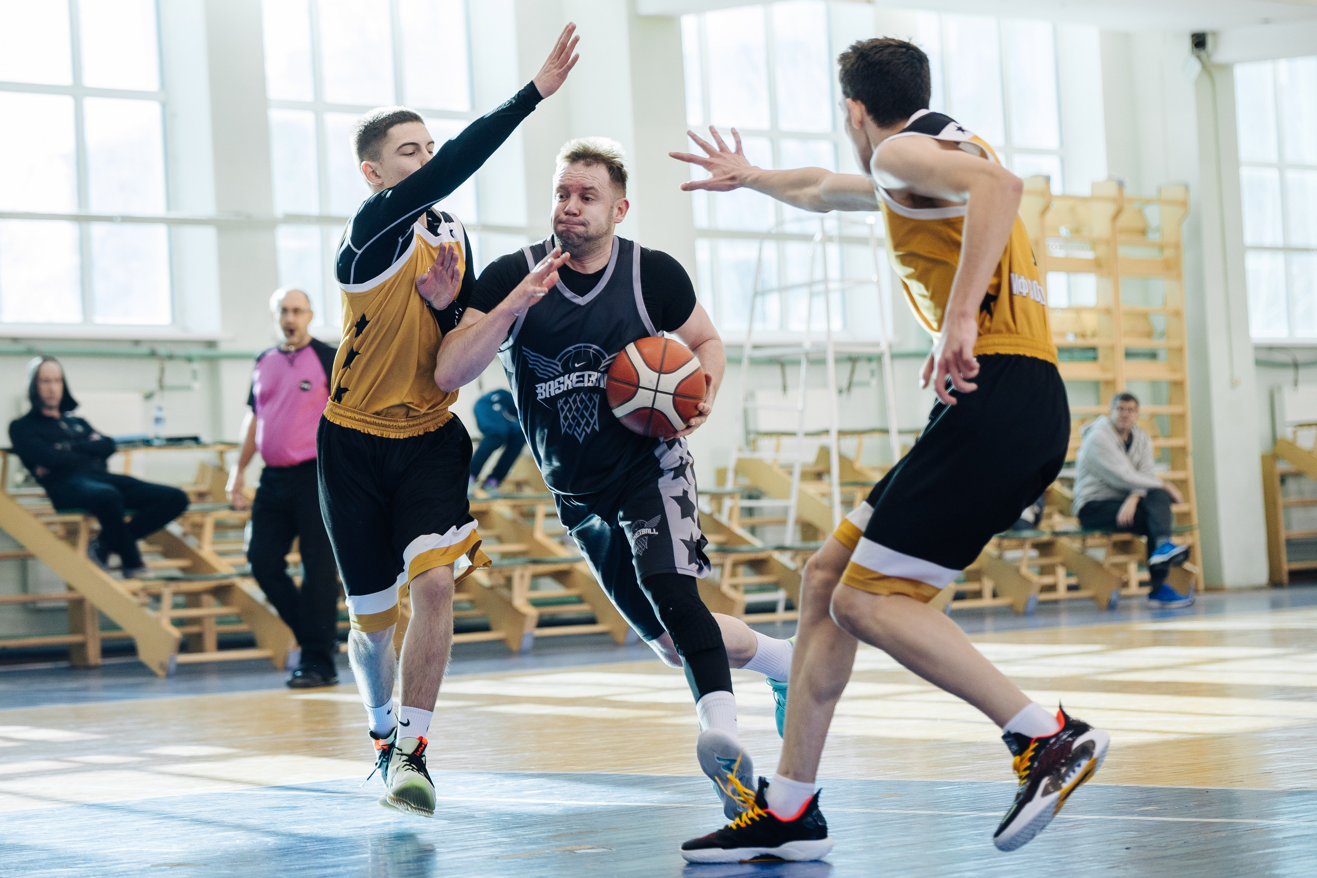 Любительский Чемпионат Магнитогорска по баскетболу // 09.02.25. Денис Прохоров Фотограф в г. Магнитогорск