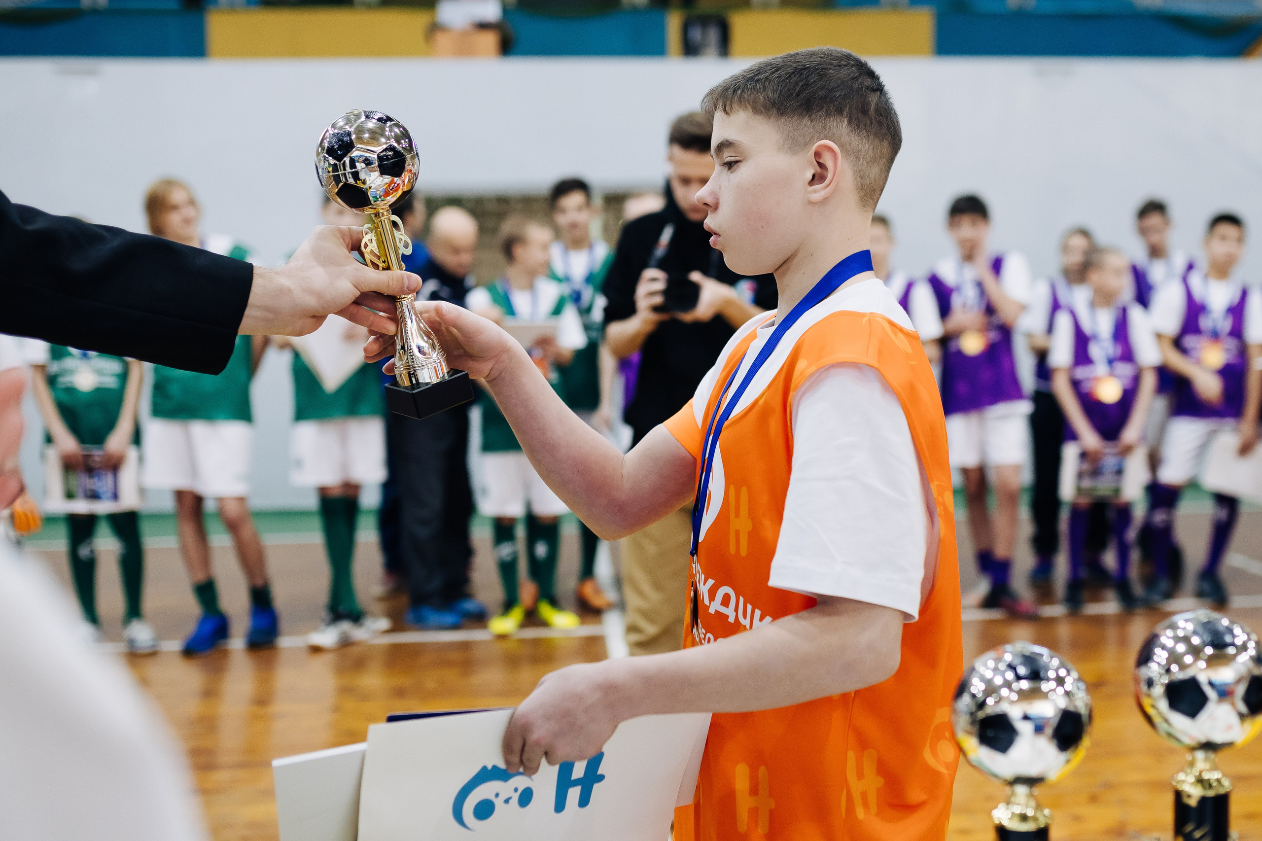 Турнир по футболу среди команд школ-интернатов Магнитогорска «Надеждик CUP» // 08.12.2024. Денис Прохоров Фотограф в г. Магнитогорск