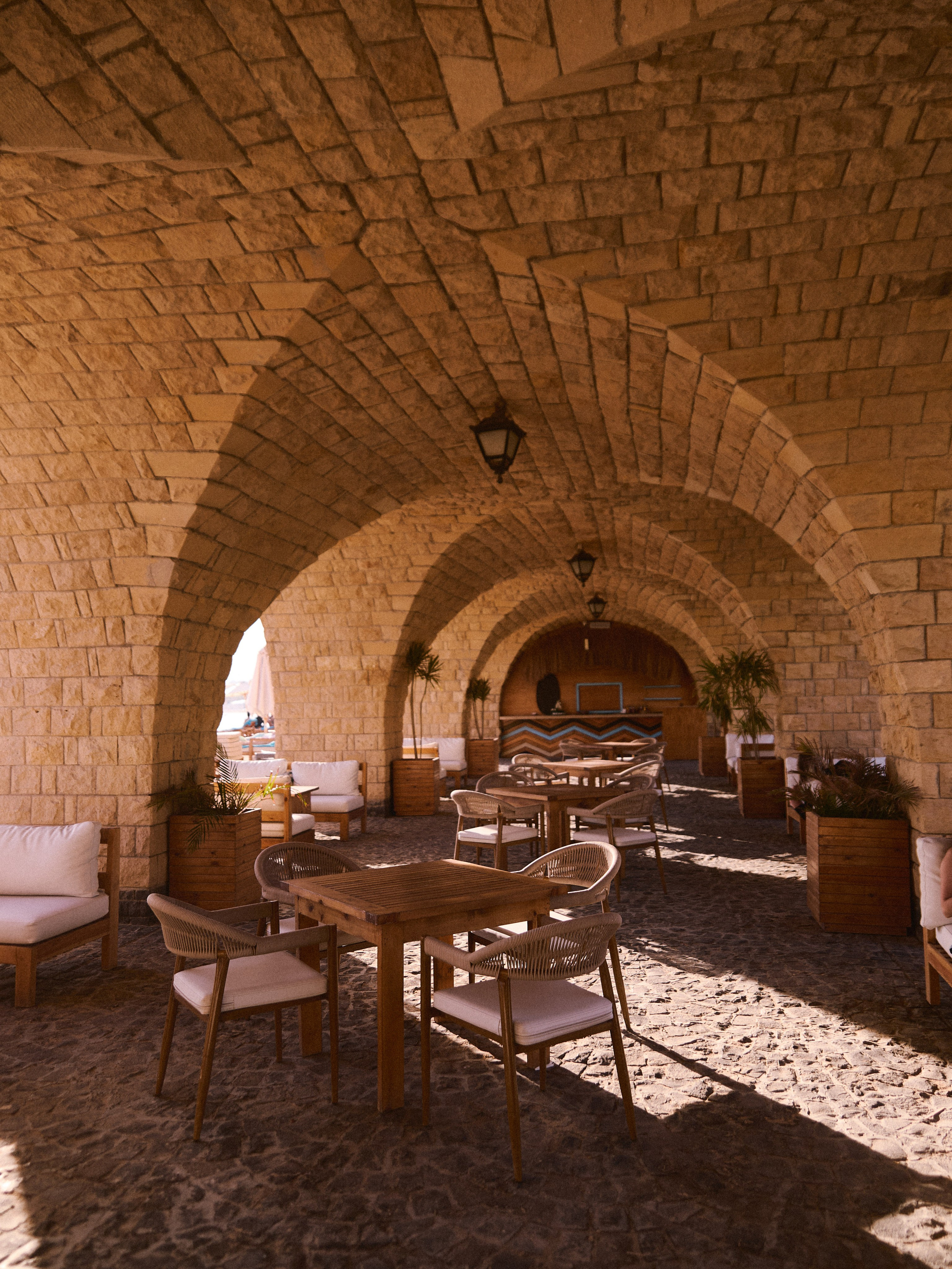 Под крышей. Jorgis — фотограф в Хургаде / обучение фотографии