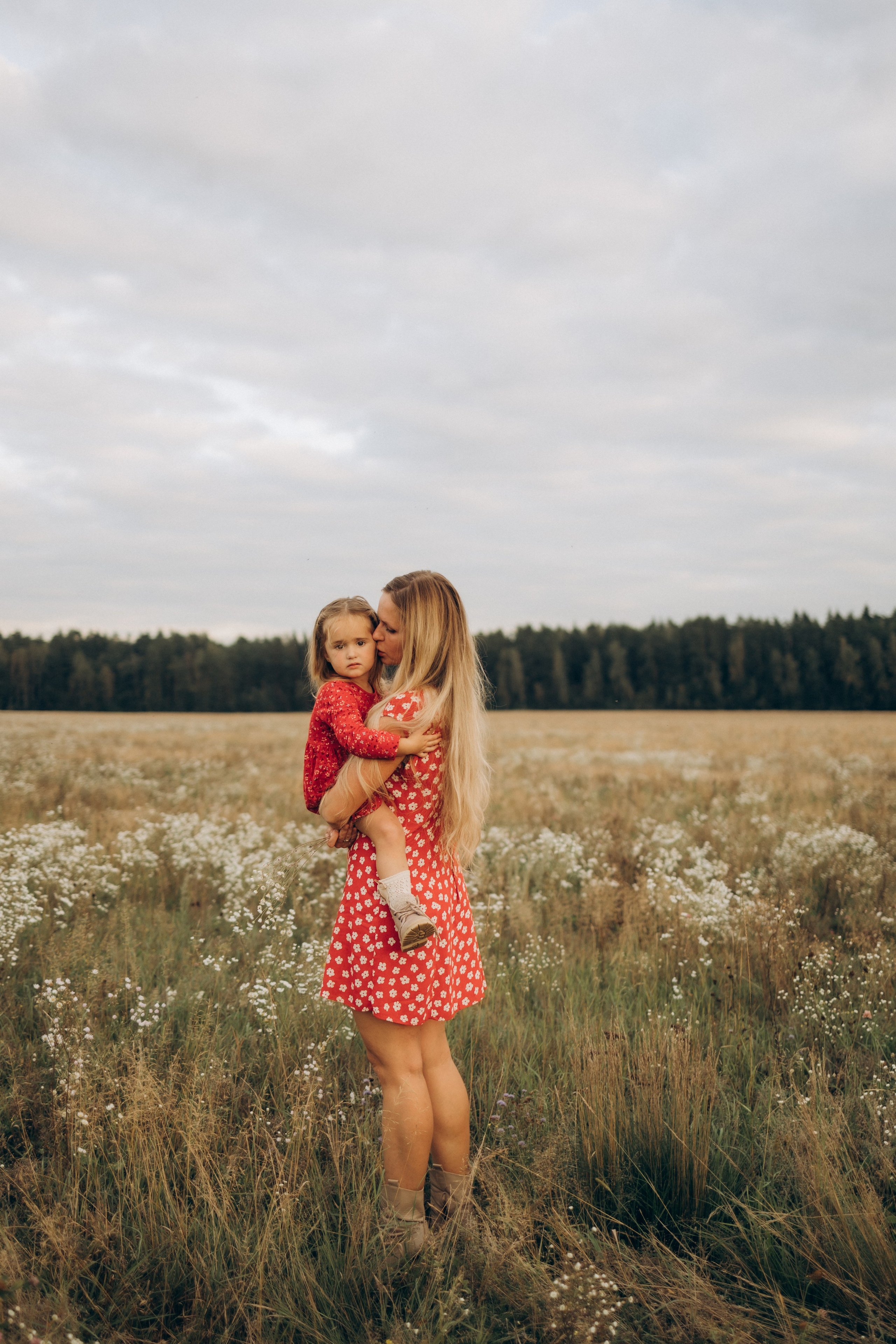 Мама и дочка (5.09.2025) г. Жуков (Калужская обл.). Надежда Стар семейный и церковный фотограф в Жукове и Калужской области