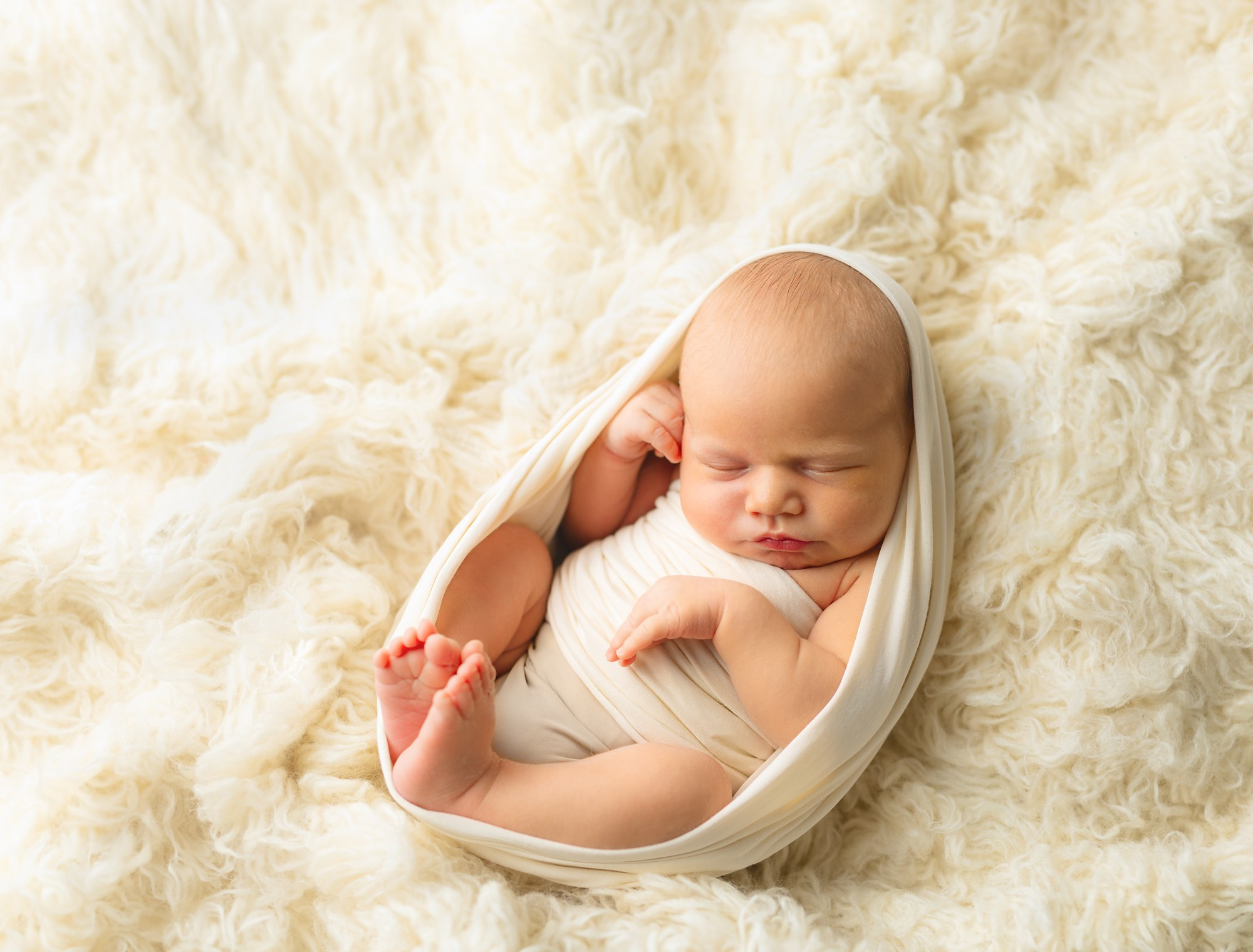 Newborn. Фотограф новорождённых в Казани Нейля Гильмутдинова ньюборн