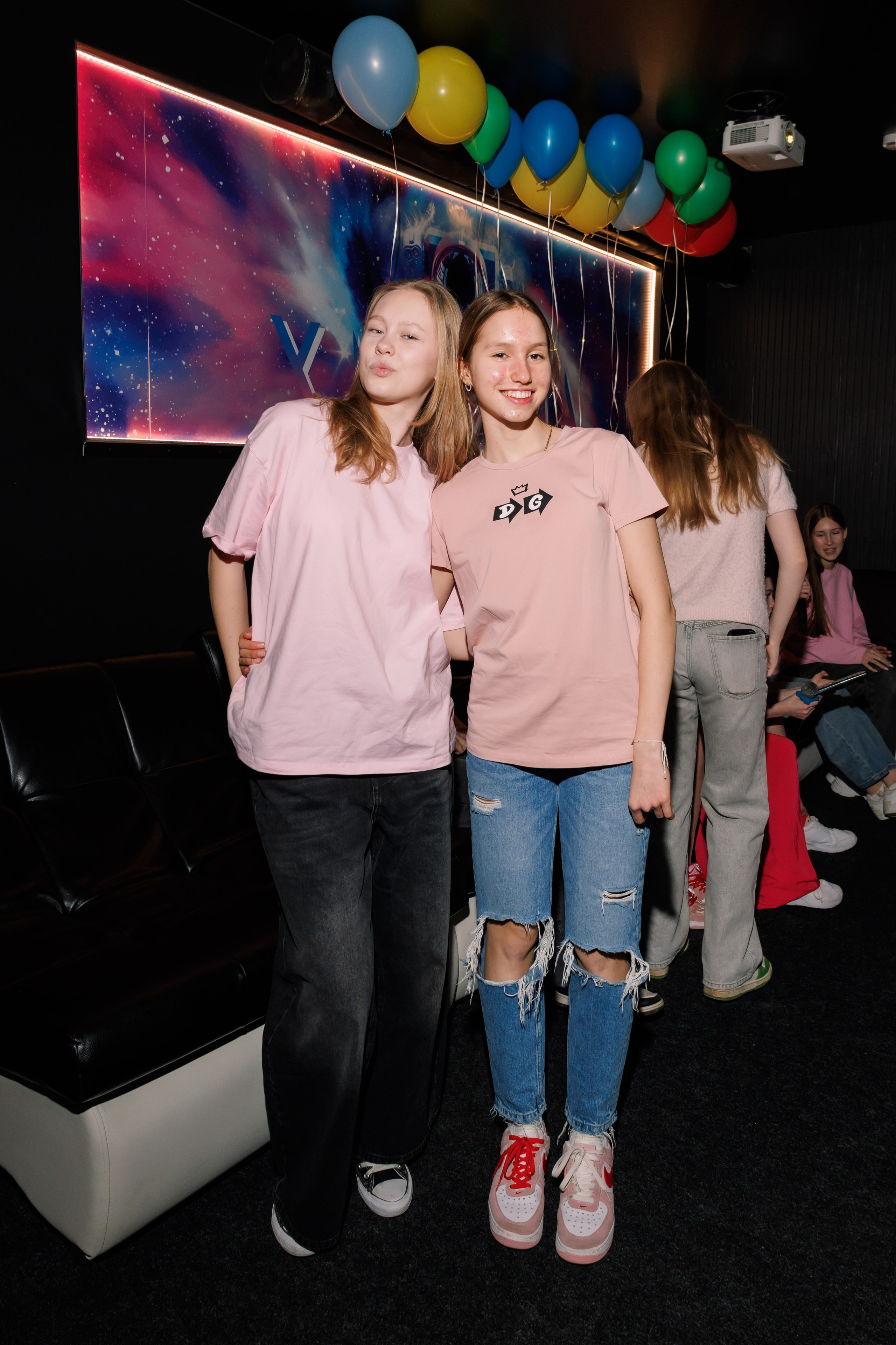 День Рождения в караоке. Фотограф в Москве Дмитрий Емельянов