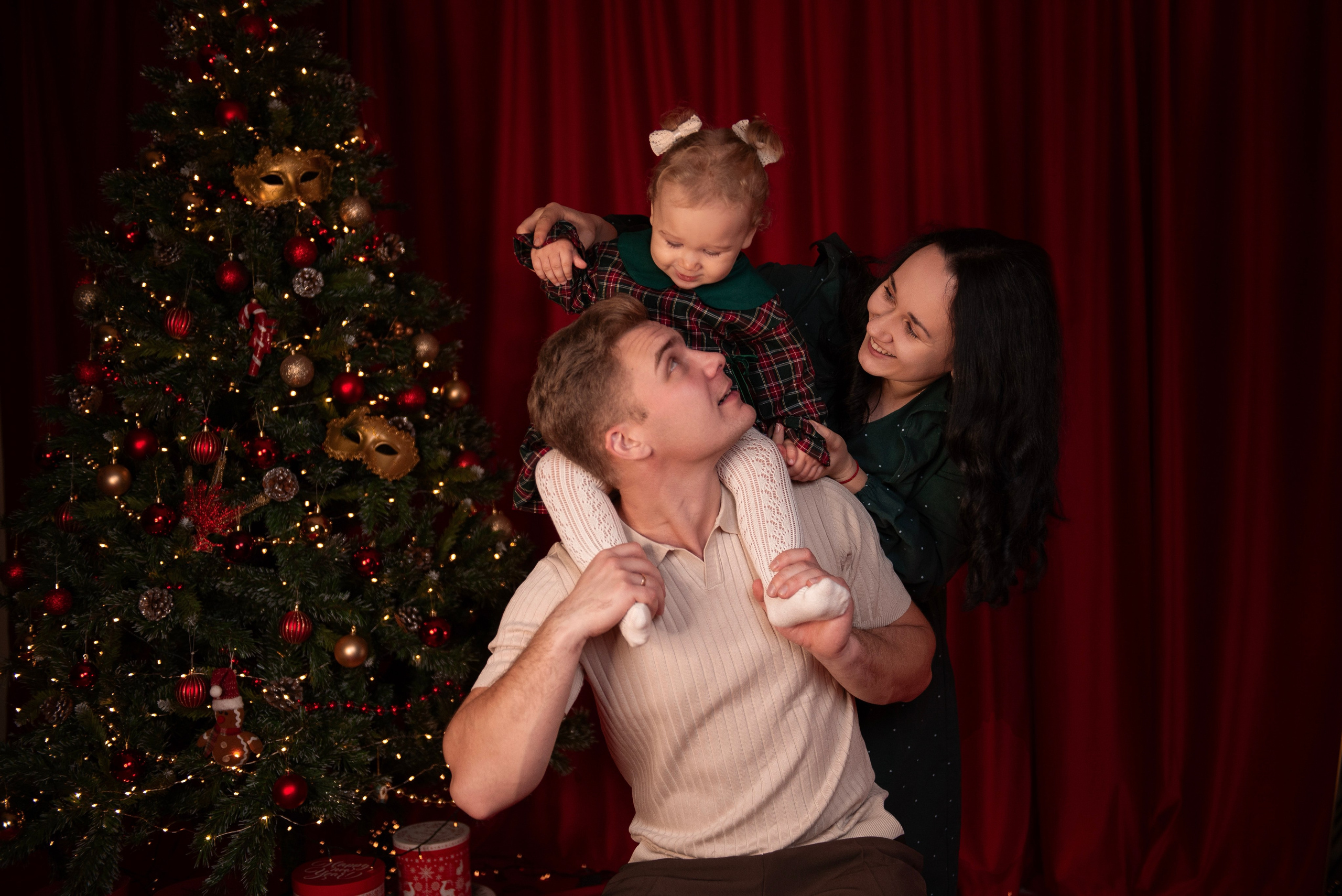 Катюша с родителями. Фотограф в Новомичуринске Наталья Малиновская