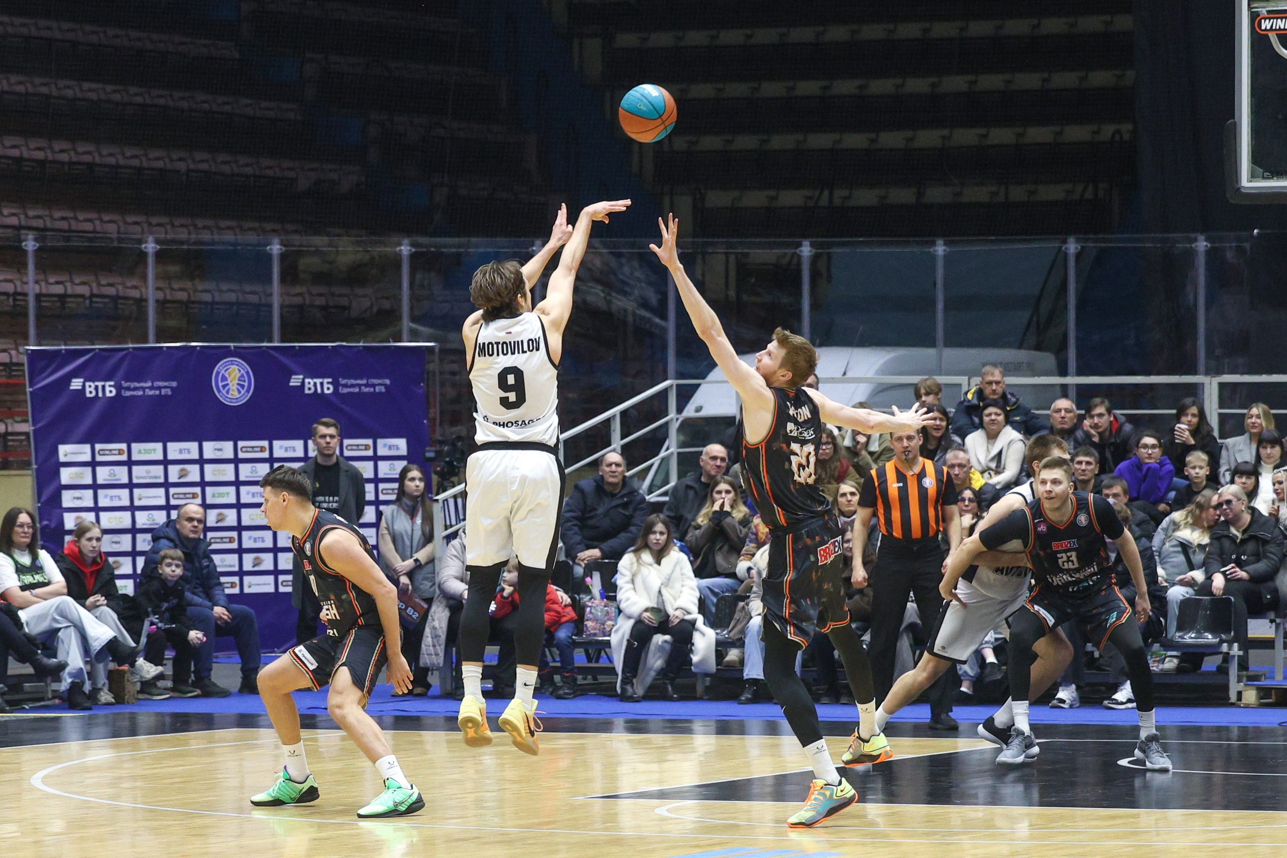 Автодор — Уралмаш. Фотограф Дмитрий Алексеев