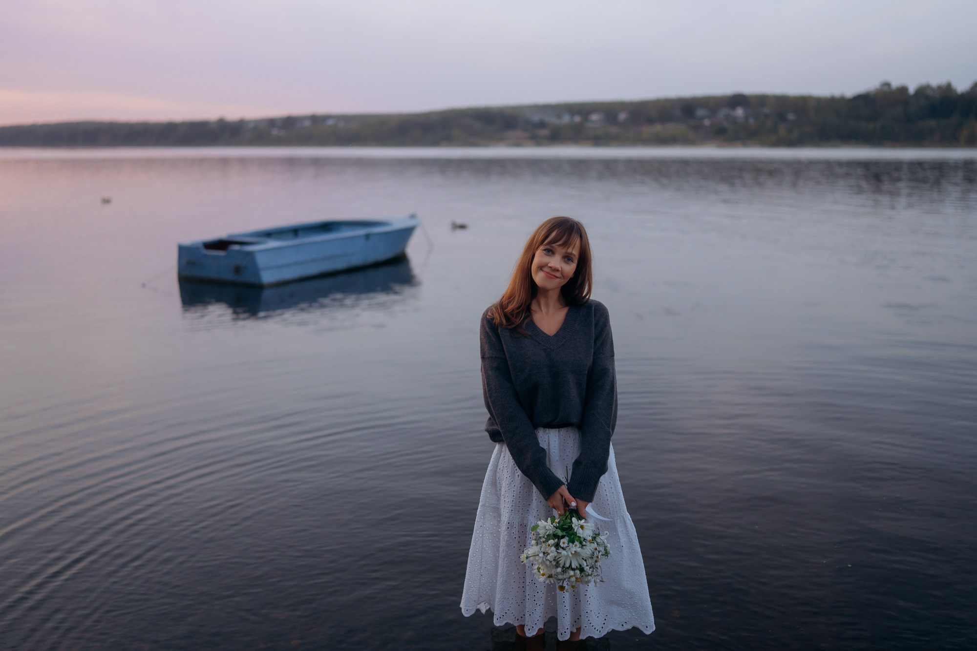 Индивидуальная летняя фотосессия на берегу реки. Свадебный и репортажный фотограф в Ярославле Евгений Сальников