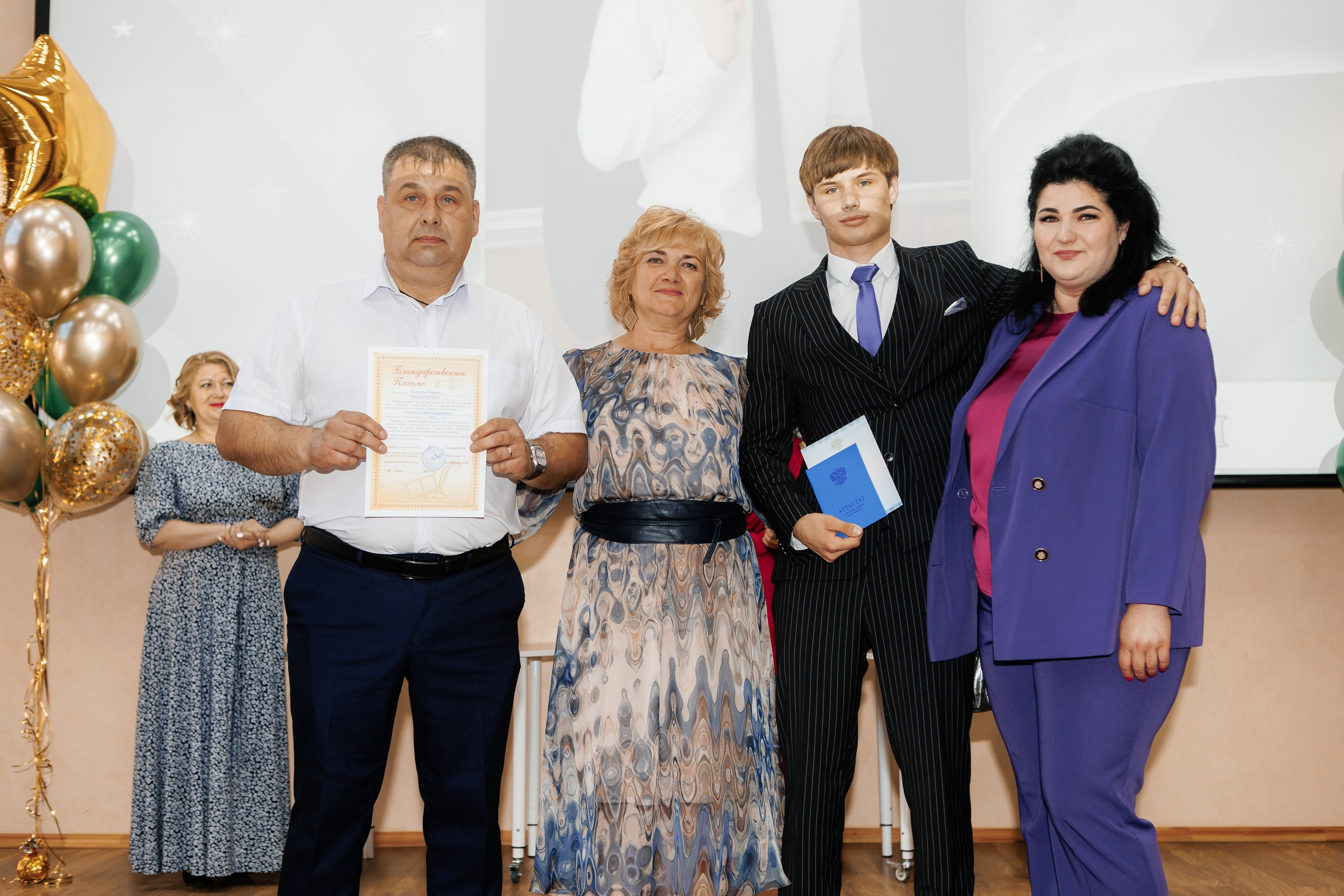 Выпускной Гимназия 12 2024 г. Свадебный и портретный Фотограф в Липецке Дмитрий Котюков