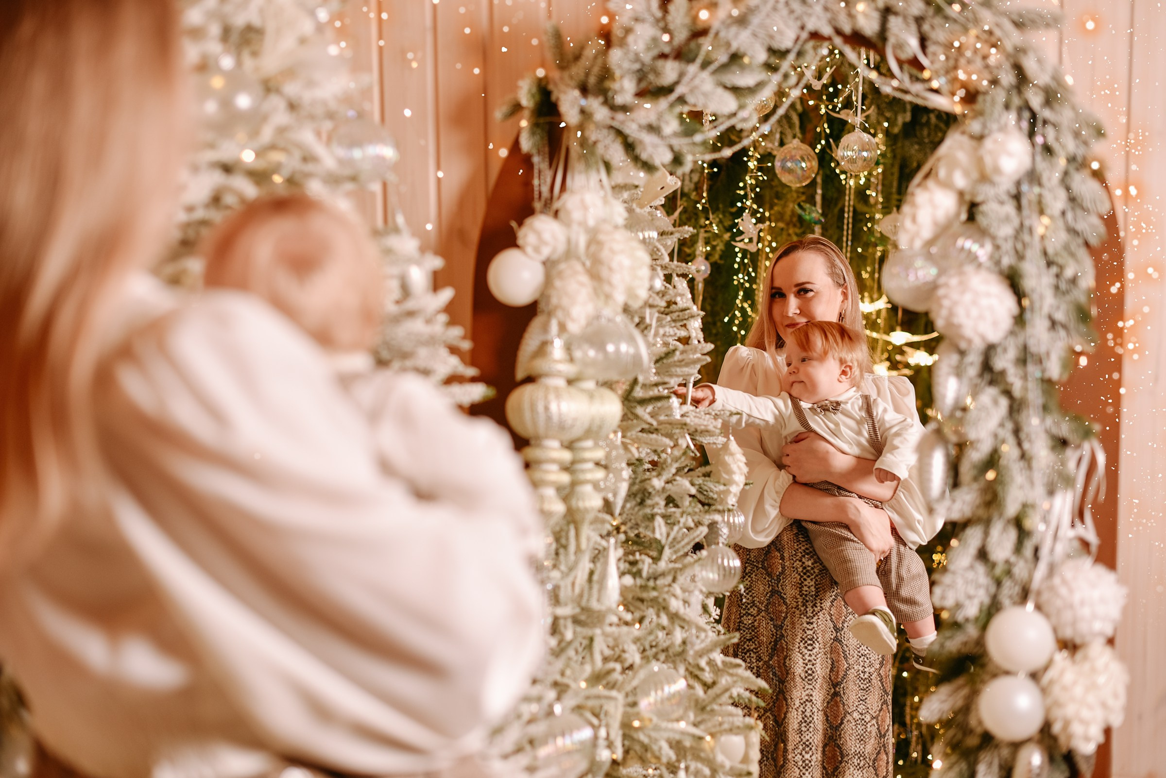 Новогодняя съемка для Юлии. Фотограф беременности и новорожденных малышей Анастасия Никитина