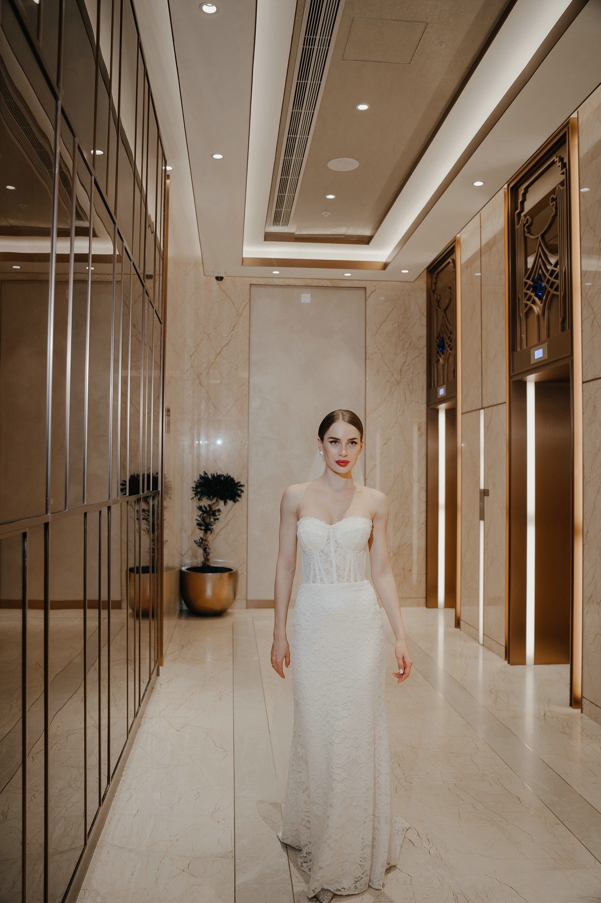 Фотосессия невесты в отеле Soluxe