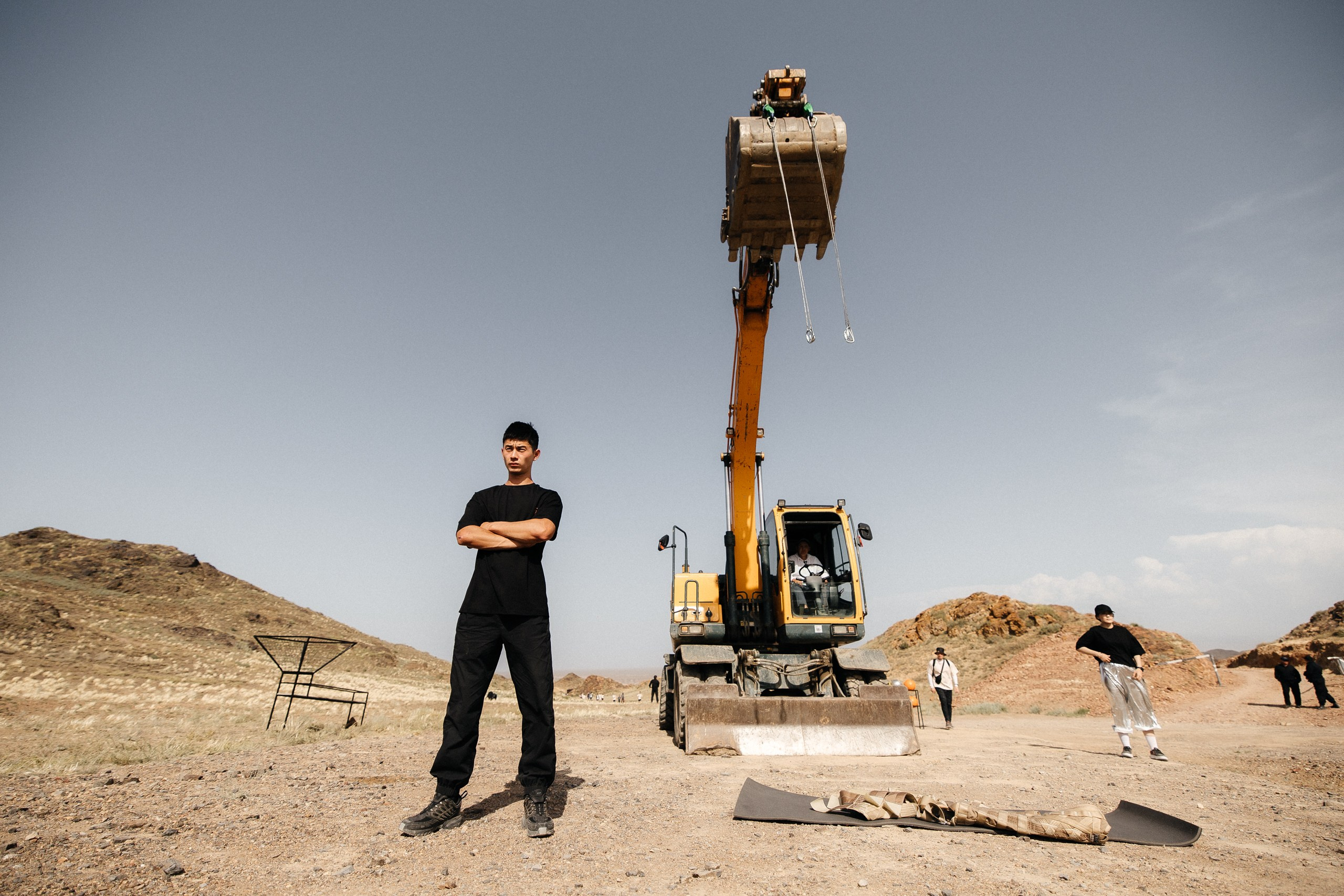 Здравствуйте! Я свадебный фотограф из Ульяновска, работаю в том числе по всей России и с выездом за границу. Снимаю свадьбы, lovestory, корпоративы, светский репортаж. Провожу обучение по фотографии, мастер-классы и воркшопы для других фотографов.
