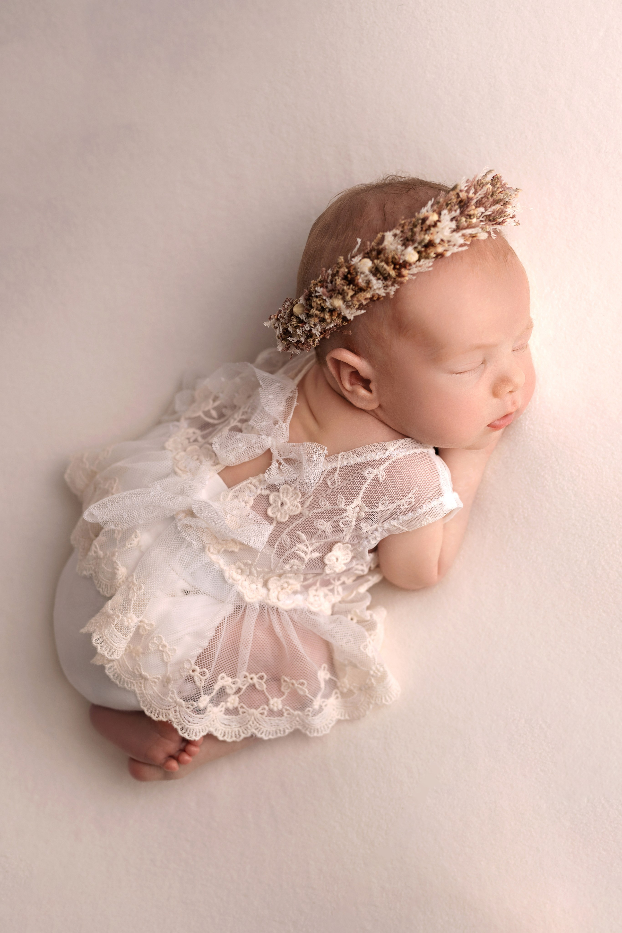 Классическая фотосессия малыша. Фотограф новорожденных малышей в Омске и Омской области Эльвира Камаева