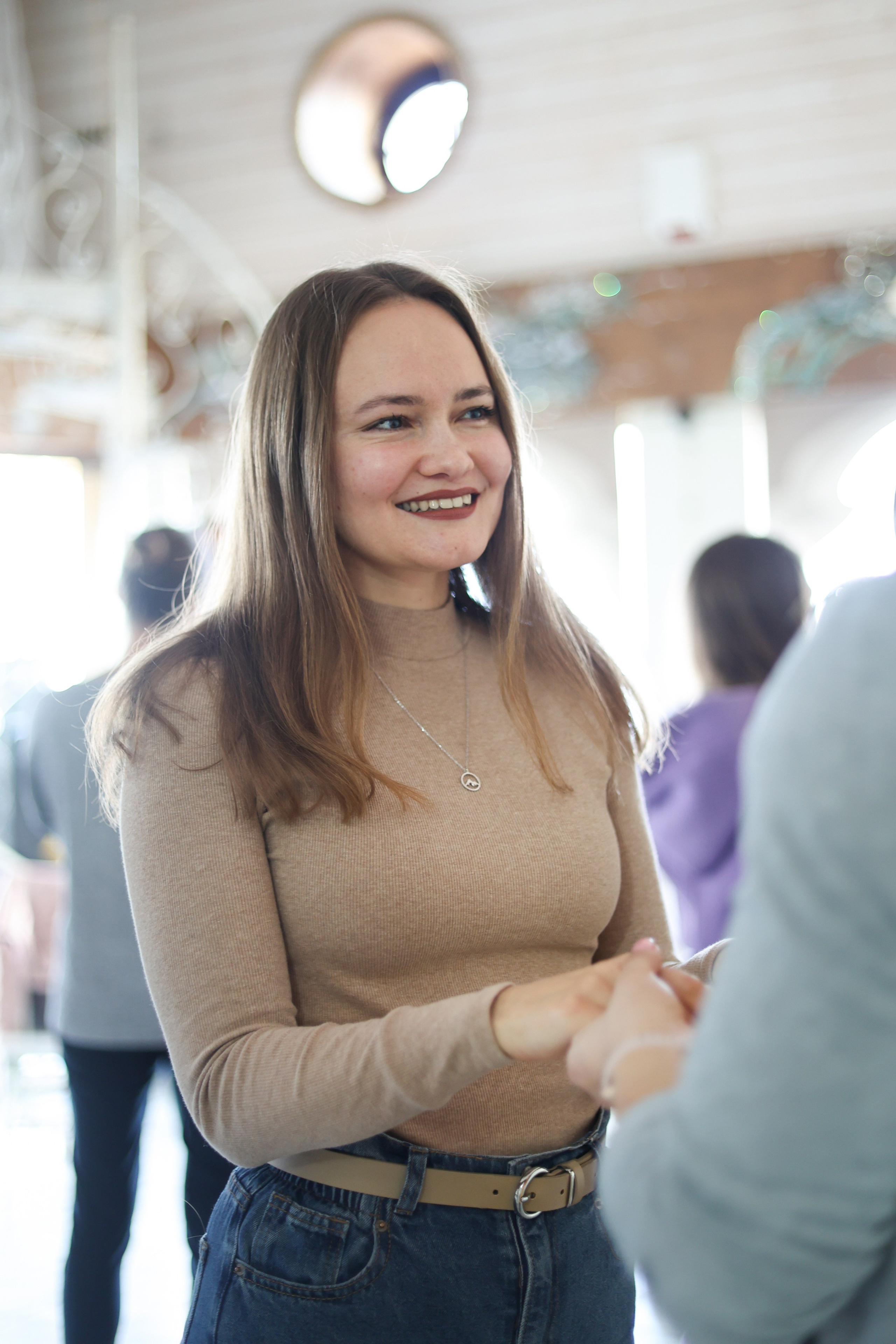 Тиндер смена в лагере для взрослых «Изи». Фотограф Дарья Попова