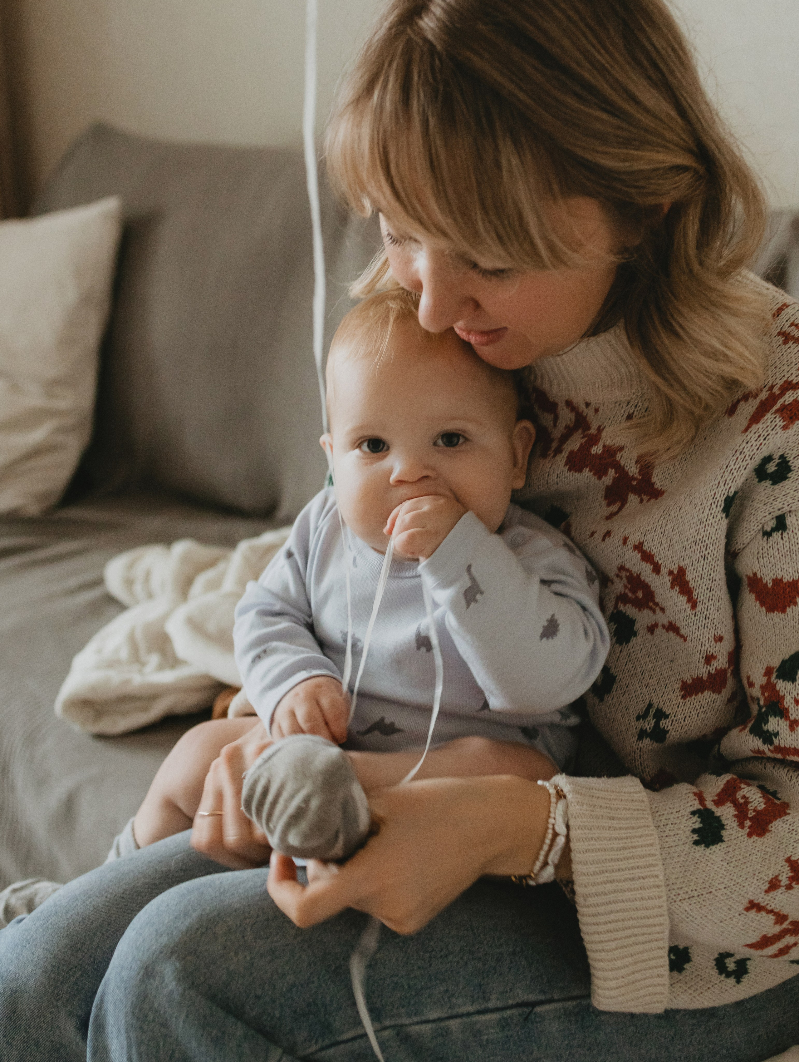 Таня успешно совмещает роль создателя эстетичных украшений, жены и мамы сыночка. Фотограф беременности и новорождённых в Набережных Челнах