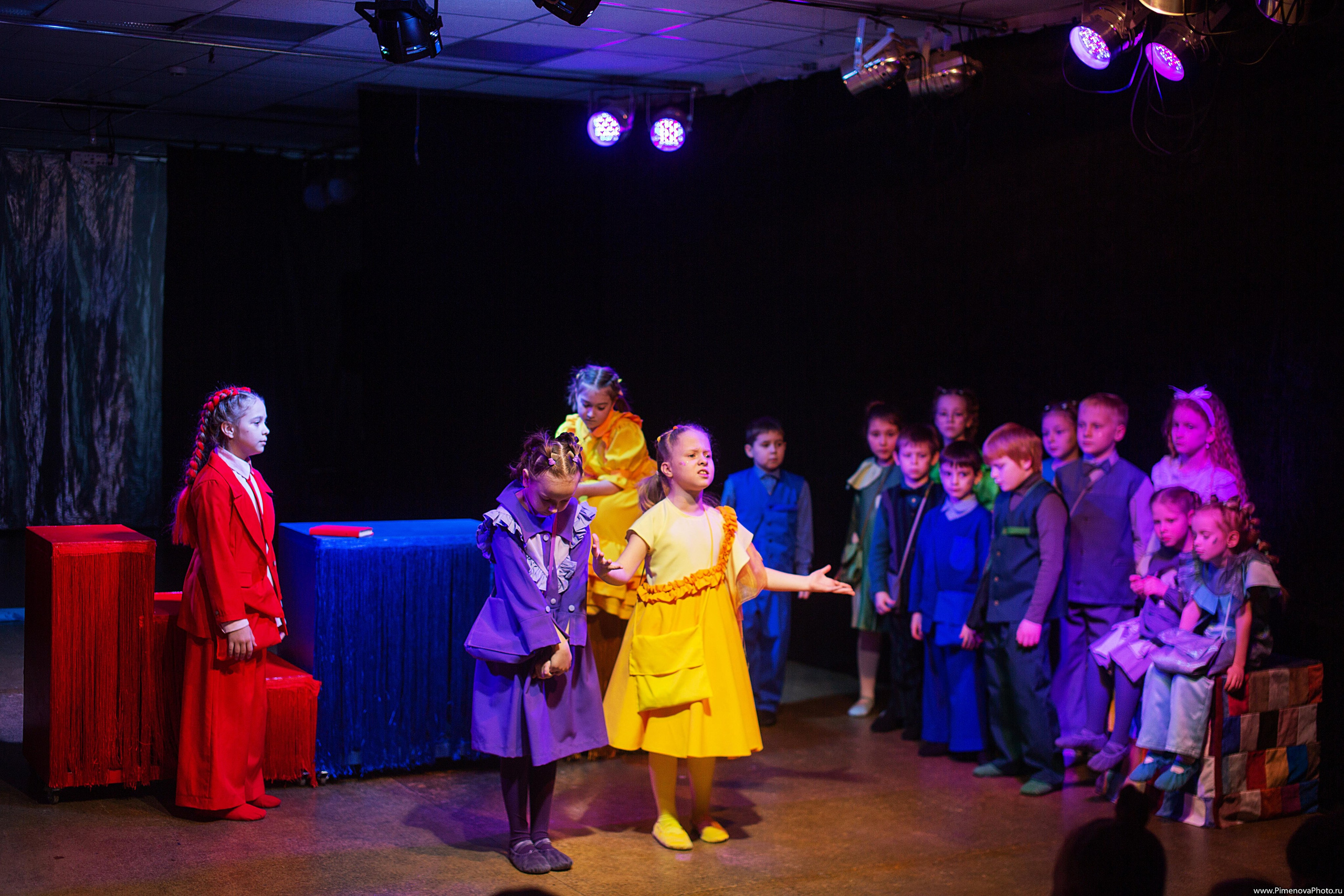 Карандаши «Театрум» ДТЦ, февраль. Семейный и детский фотограф в Петрозаводске