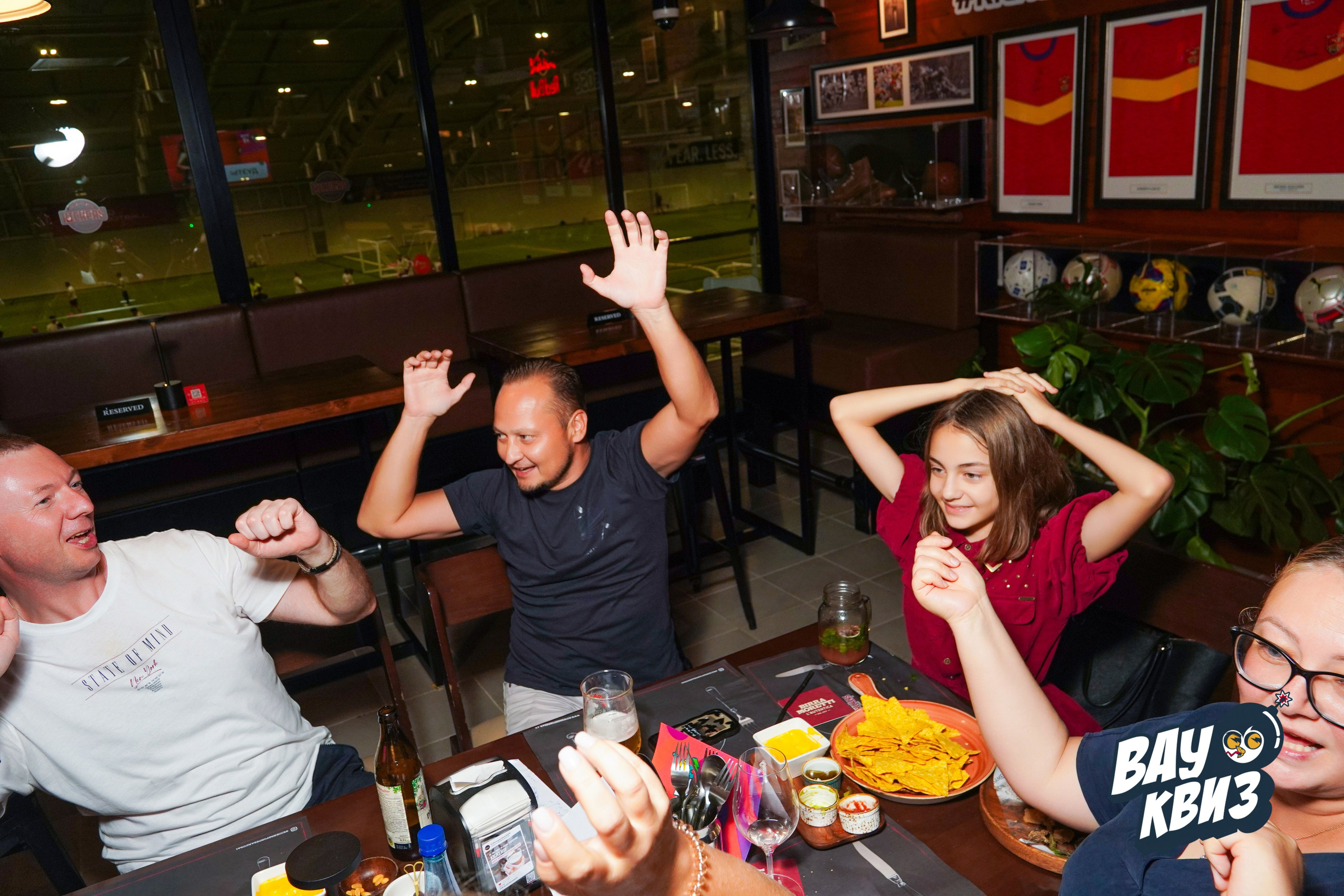 WOW QUIZ DUBAI. Фото | Видео Контент Мишель Ватаманюк