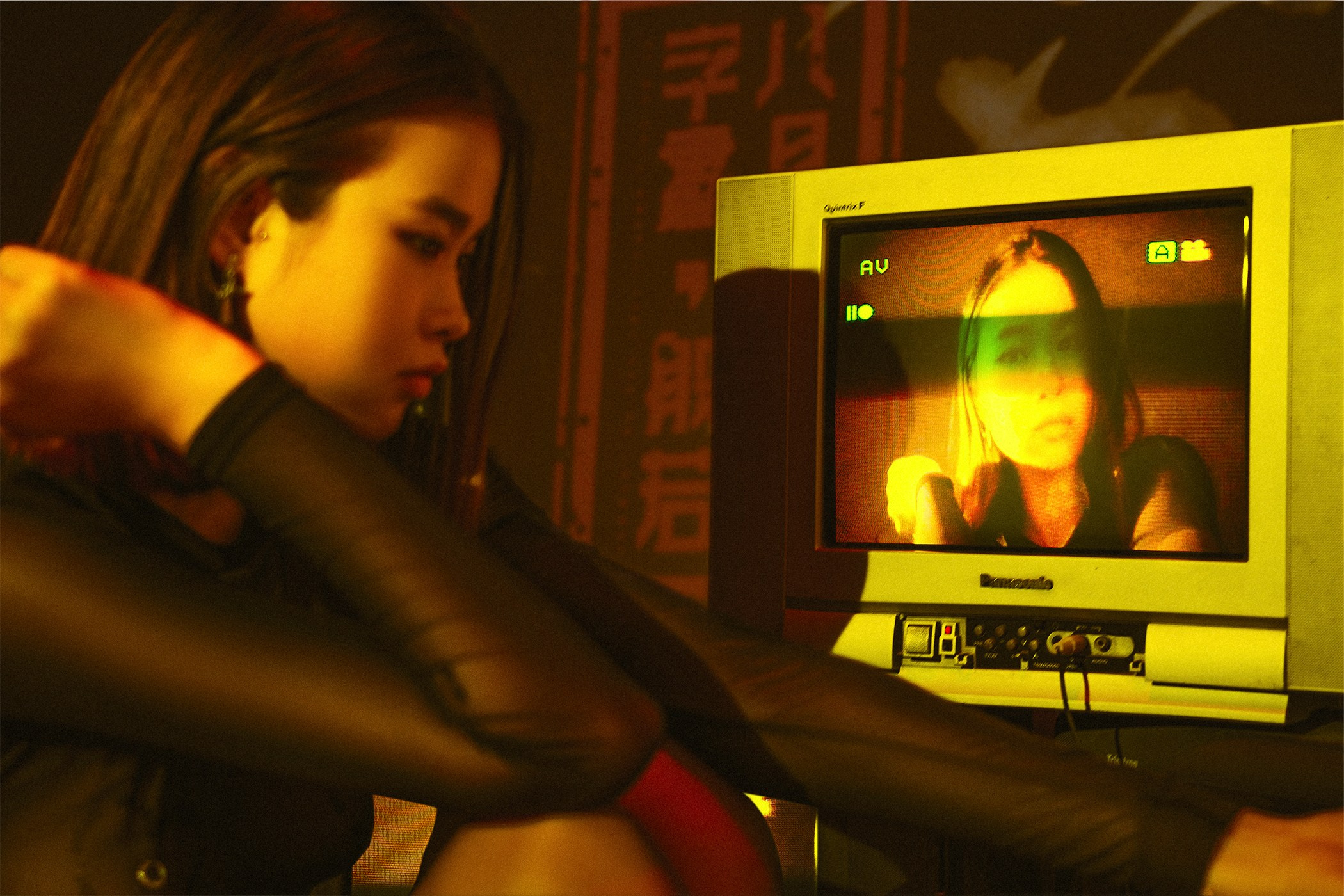 NEW CHANNEL ON TV. Фотограф Алматы | Весь мир — Никита Колодин