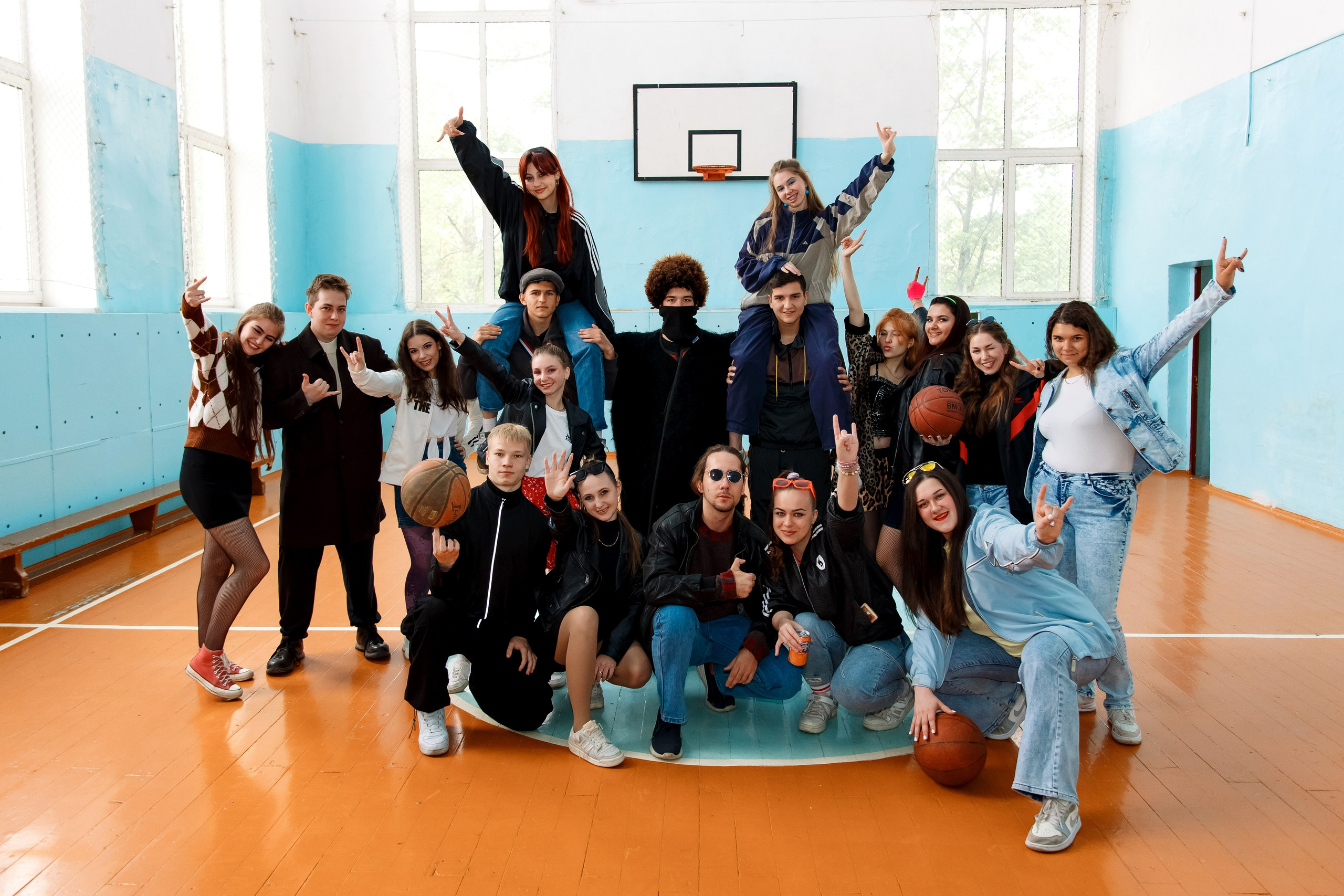 11 класс день не послушания в школе. Фотограф Любовь Корниенко, Примоский край