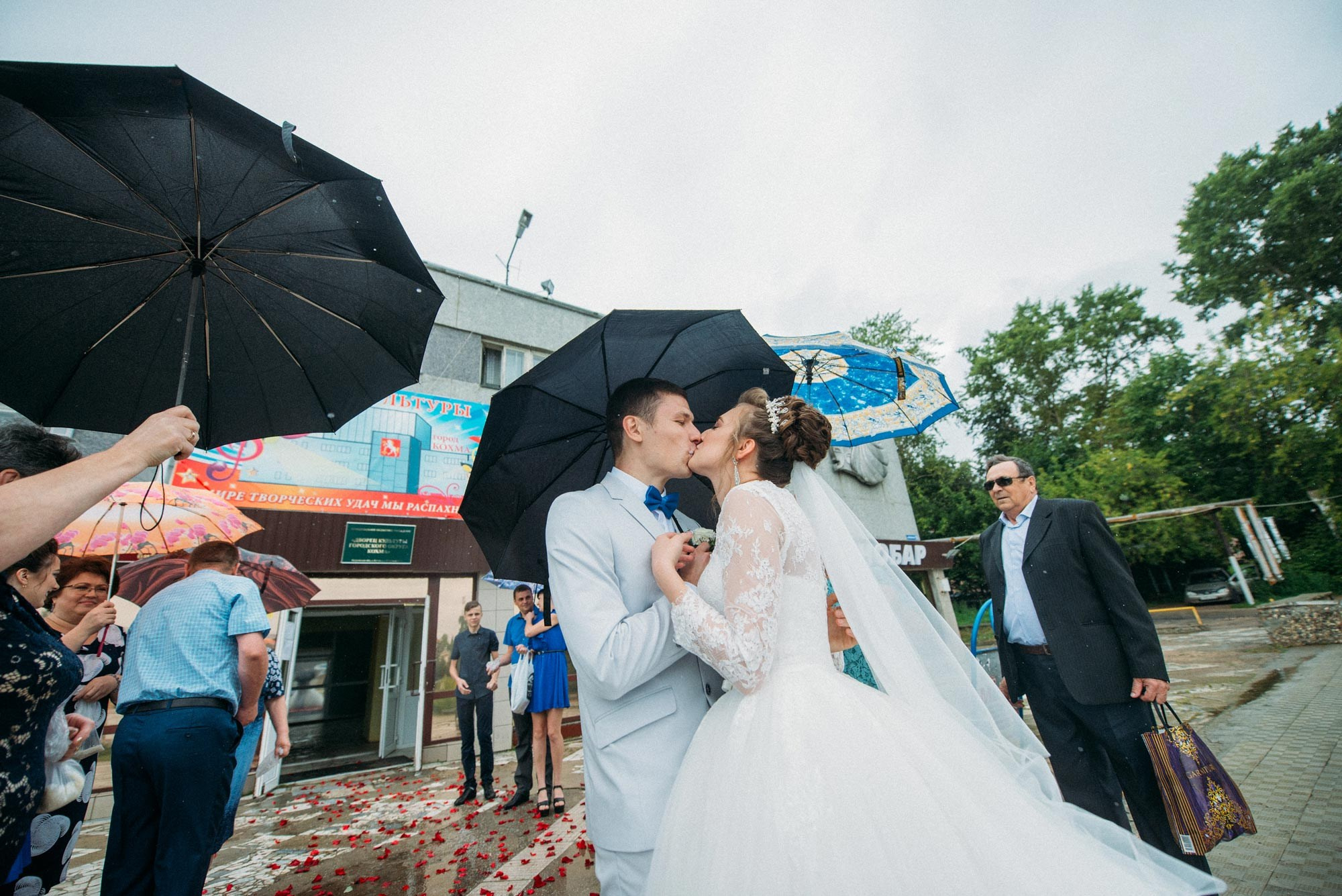 Свадебный фотограф в Иваново Александр Кондаков | Живые эмоции. Фотограф для маркетплейсов в Иваново | Съемки одежды и белья