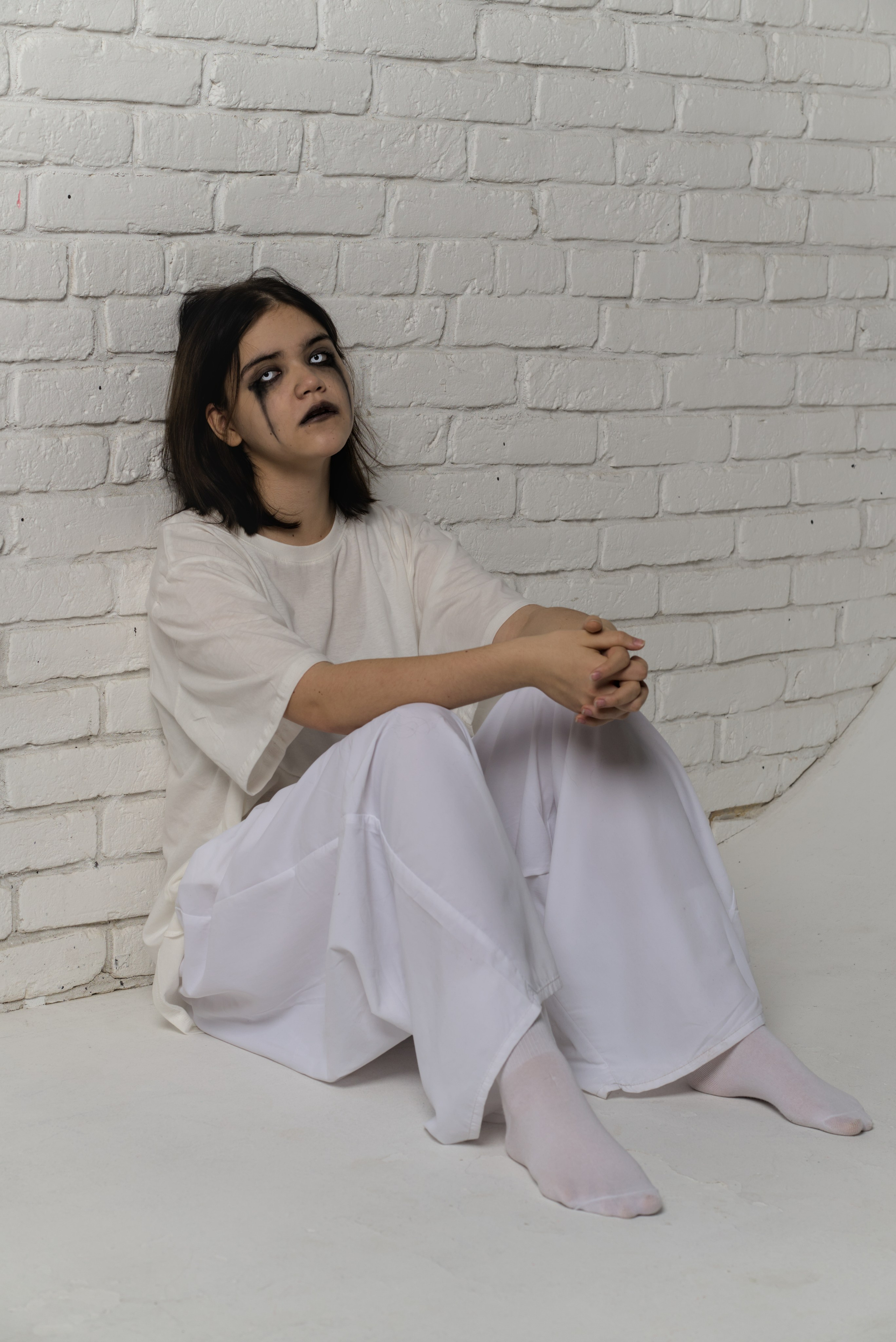 Девушка с белыми глазами. Мир глазами Саши Д