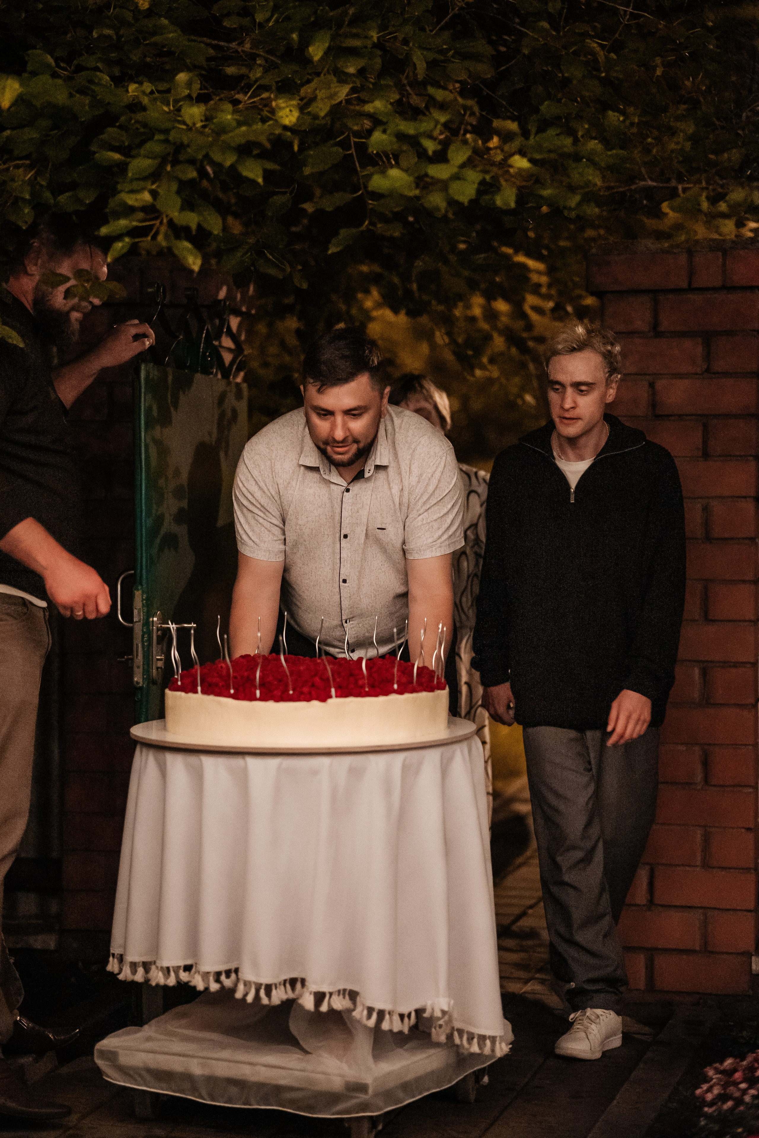 «Свадьба Даши и Артема». Школьный фотограф в Валуйках. Фотосессии для выпускников и изготовление выпускных альбомов в городе Валуйки и в Белгородской области