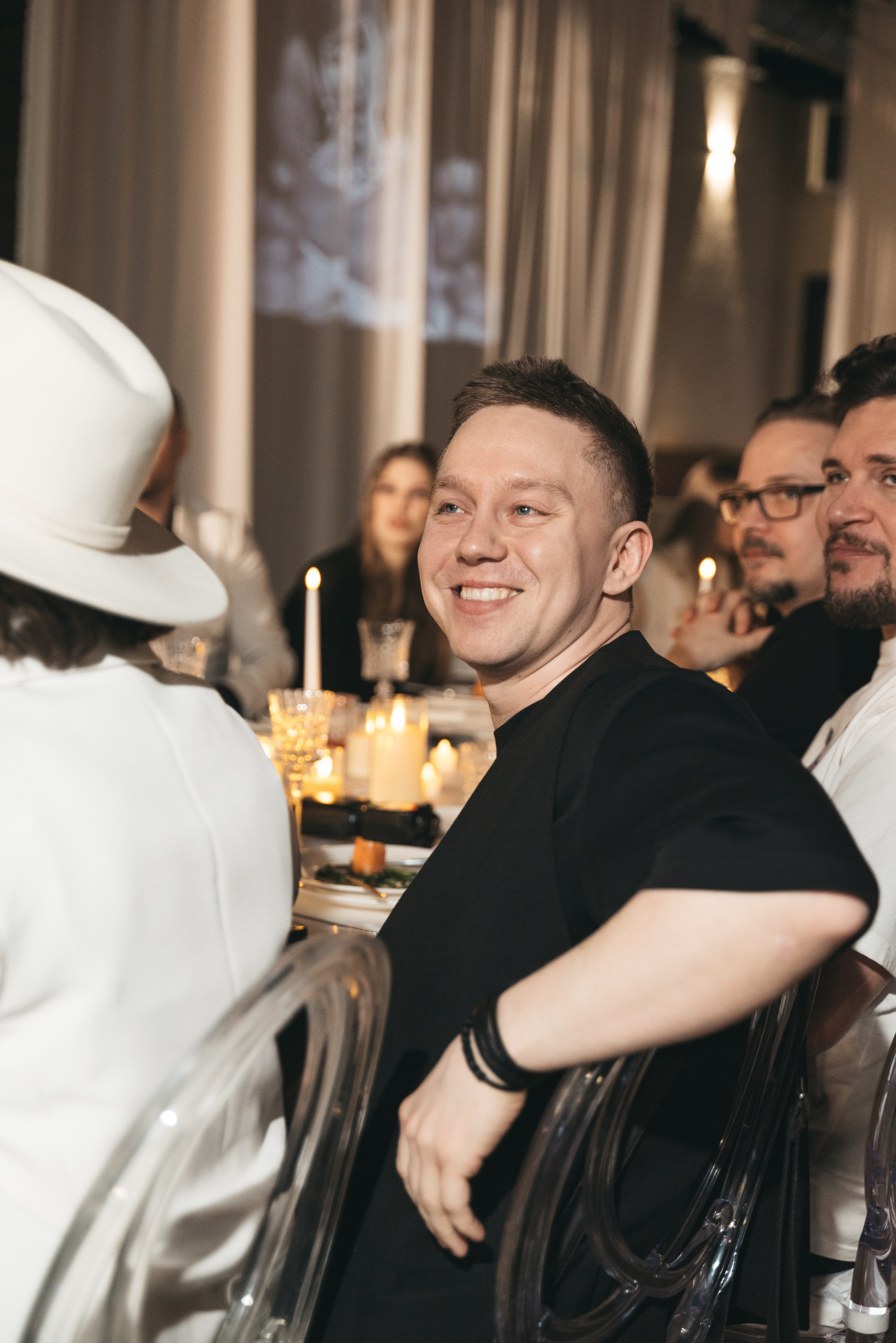 WhiteRoom Pre-wedding. Репортажный и свадебный фотограф в Сургуте