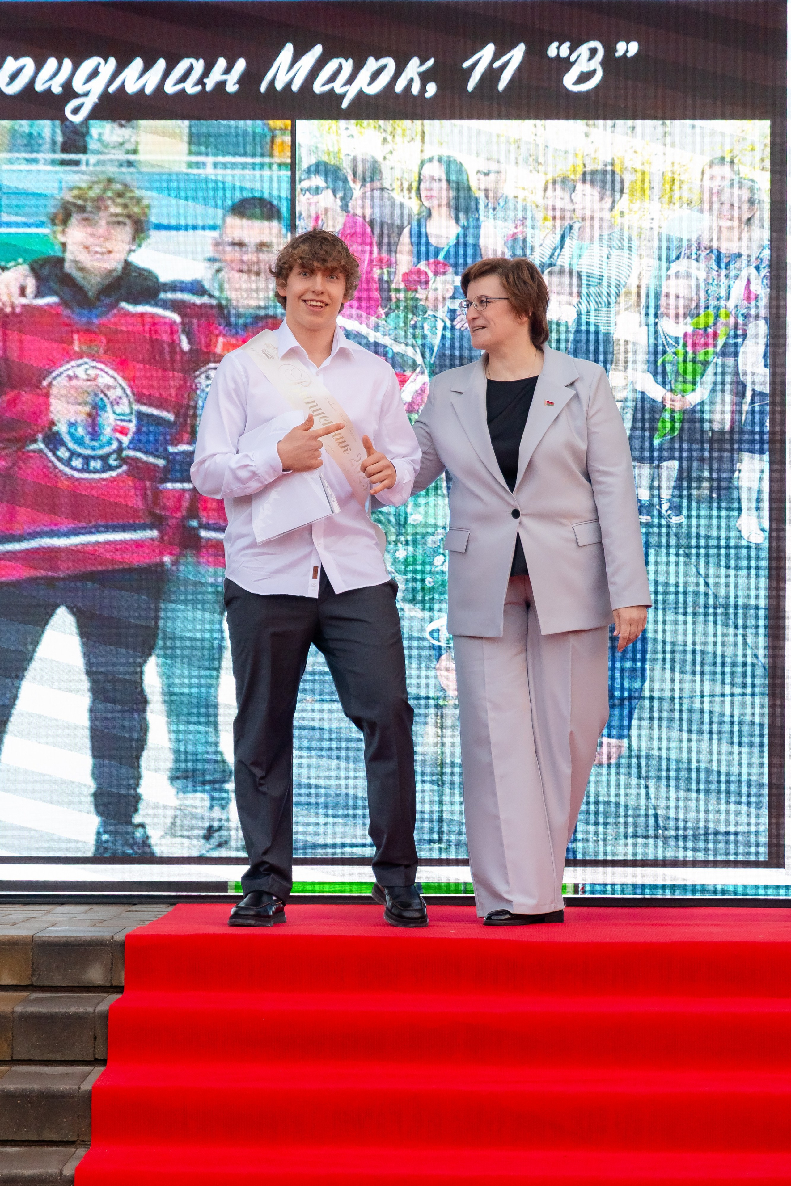 Школьный выпускной 2025 год в Минске, Беларуси. Свадебный фотограф в Минске/Беларуси Сергей Спиридонов