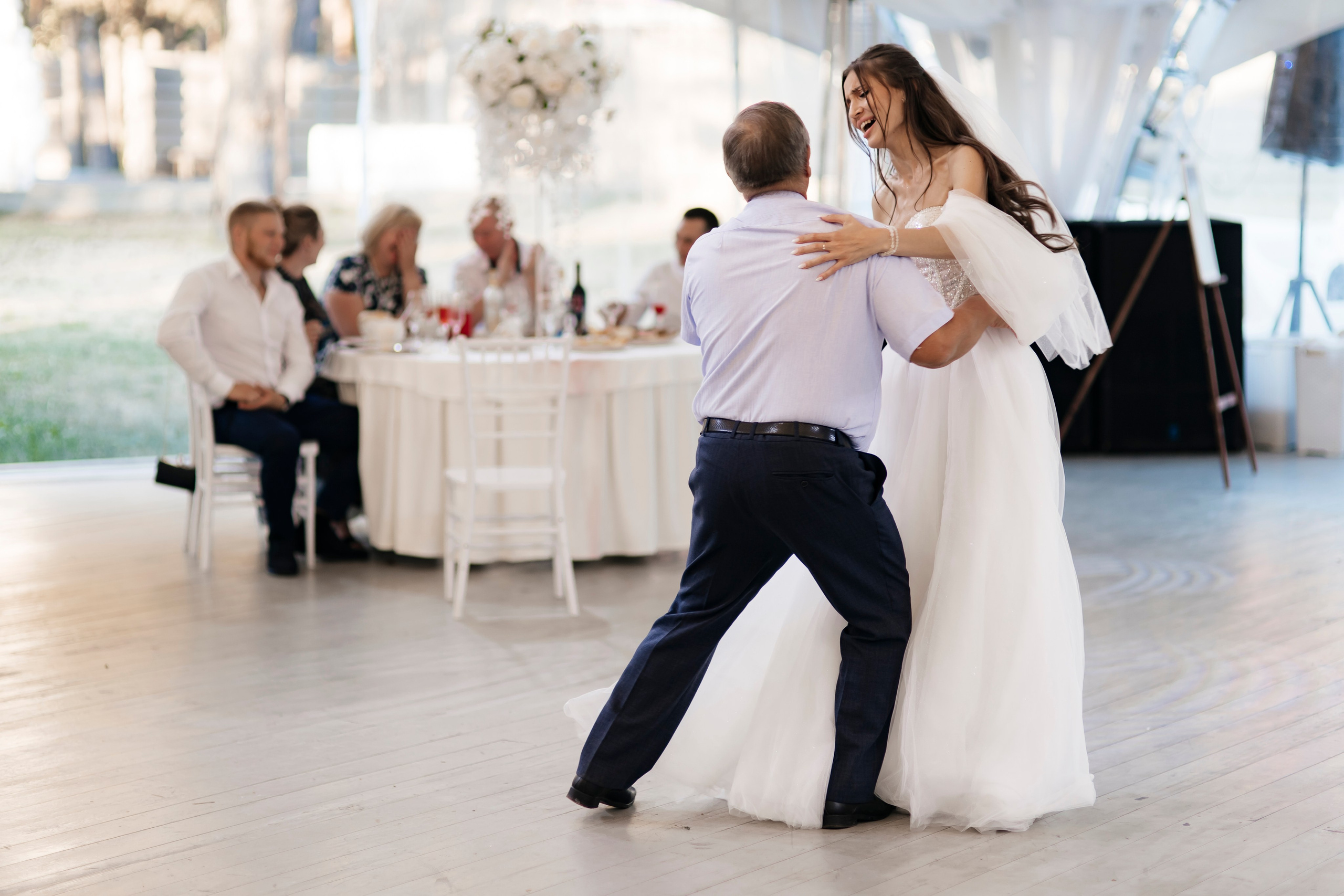 Фотосъемка полного свадебного дня с выездной регистрацией в Ижевске. Свадебный и портретный фотограф в Ижевске и Санкт-Петербурге Саша Брокколи