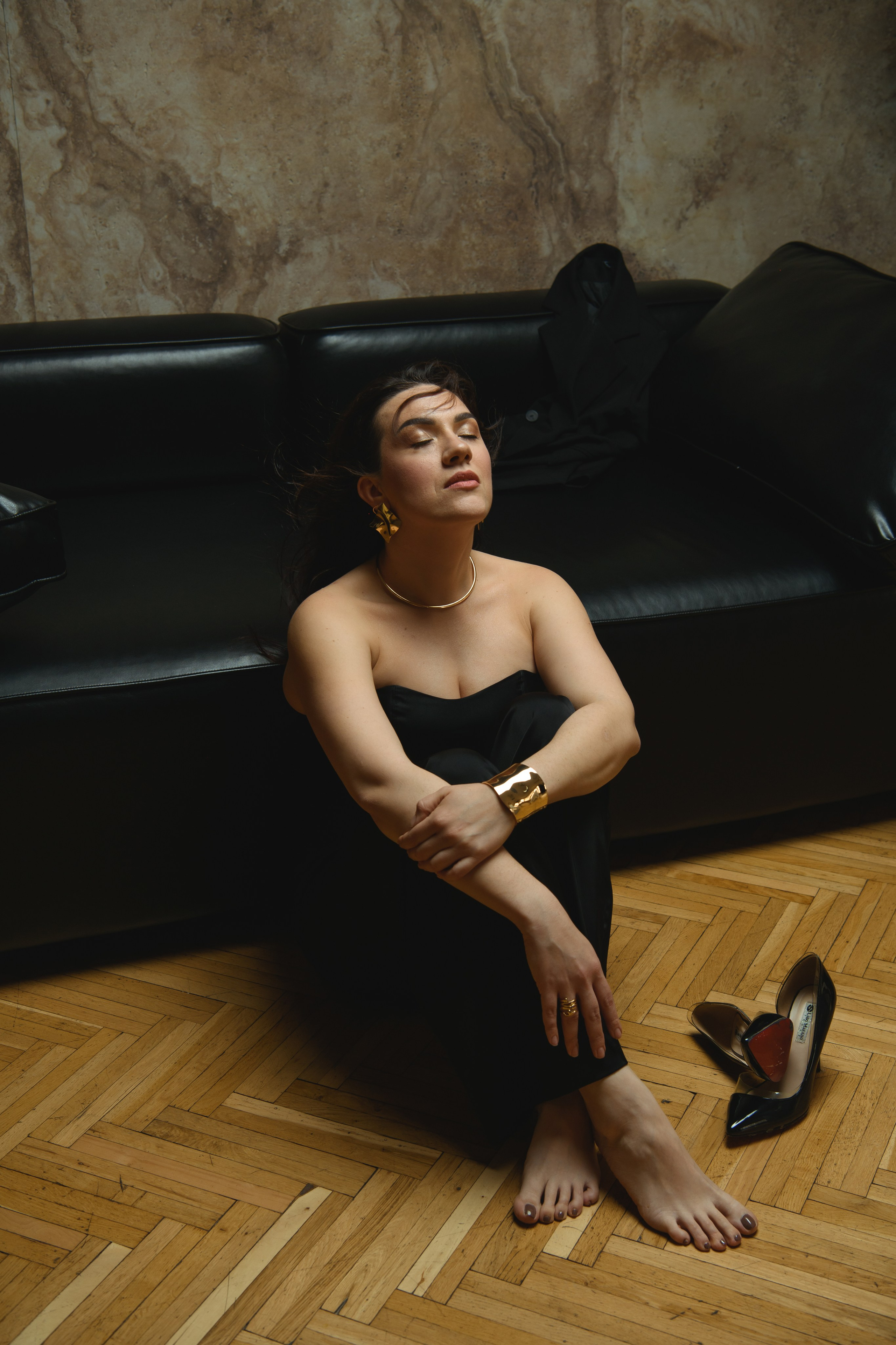 …Без слов — фотосессия для нее. Фотохудожник Нина Жихарева