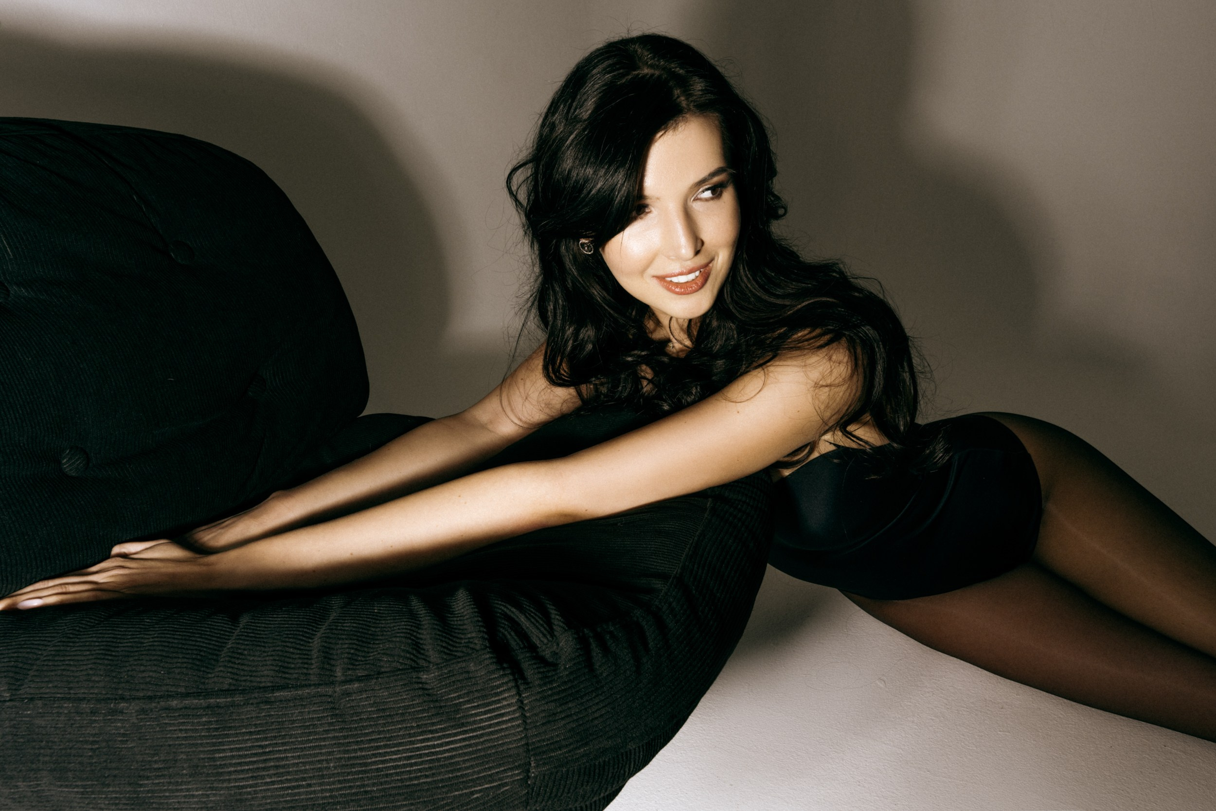 Zhenya. Фотограф для людей и их брендов