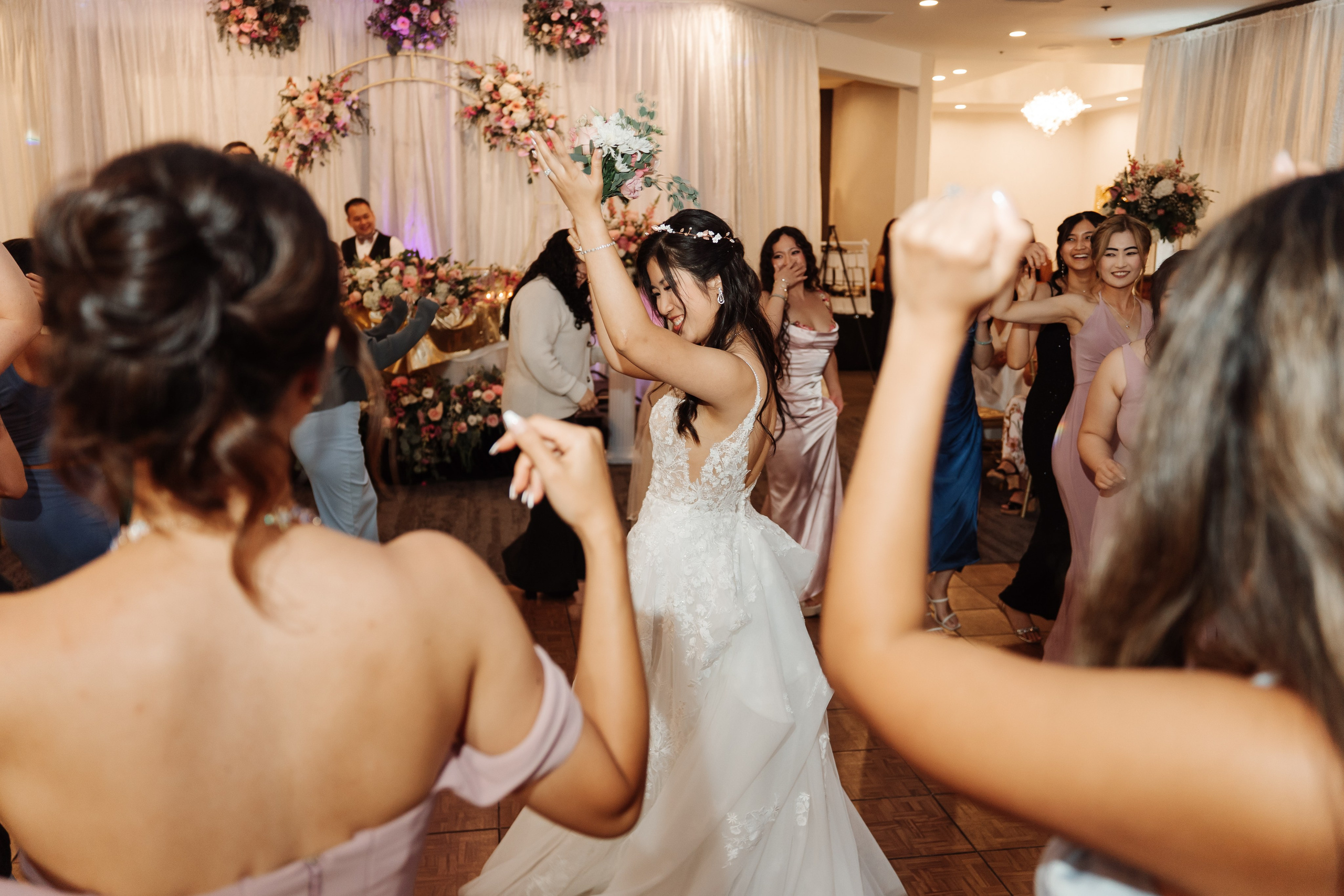 2025-08-16_AndreaChristopher. Ретушер Зенькевич Света