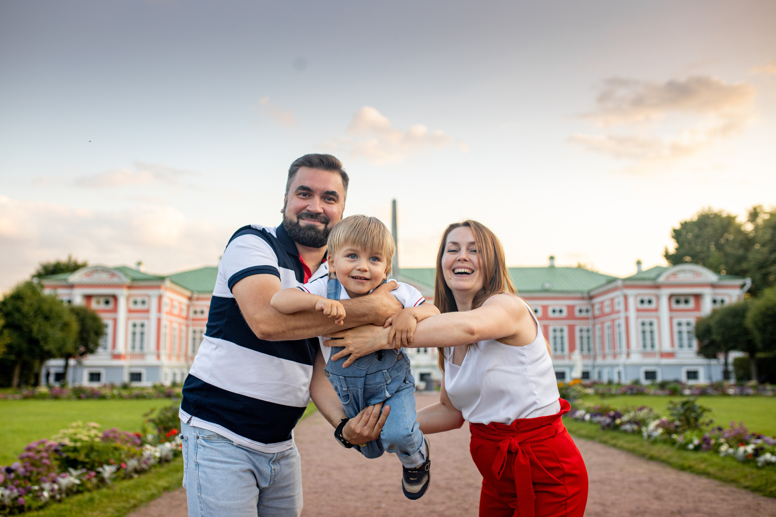 Семейная фотосессия в Кусково. Фотограф в Железнодорожном и Балашихе