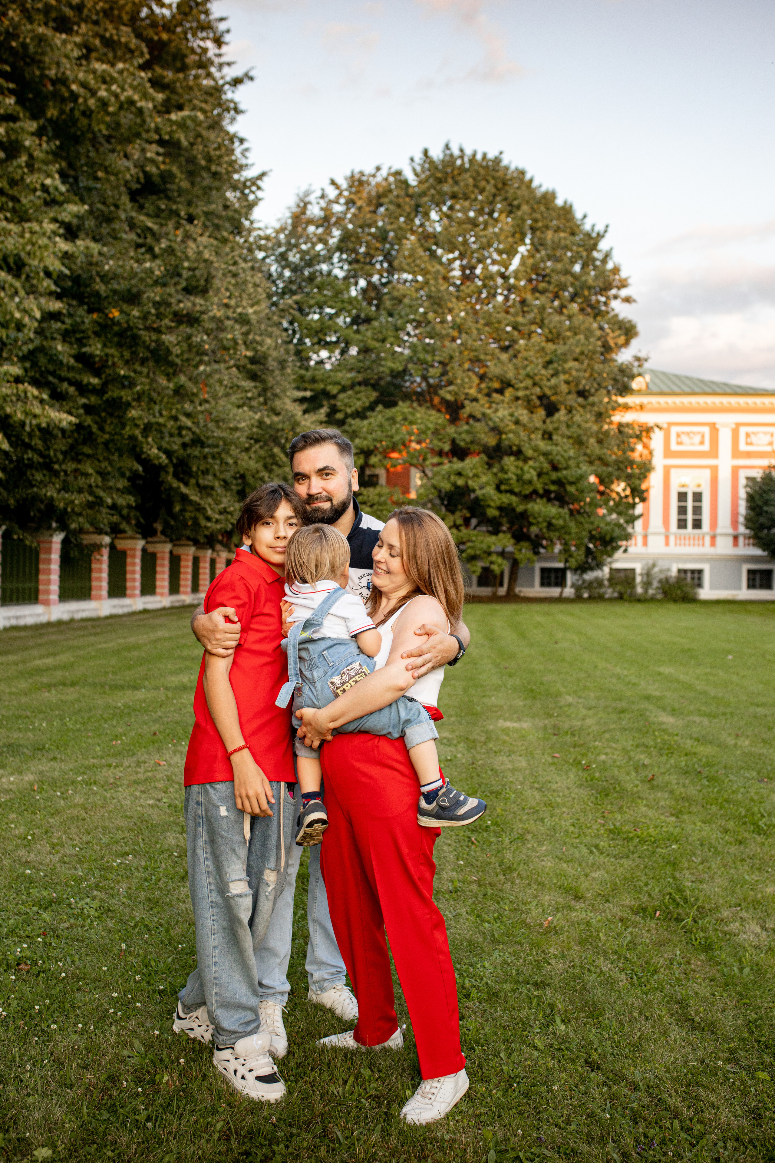 Семейная фотосессия в Кусково. Фотограф в Железнодорожном и Балашихе