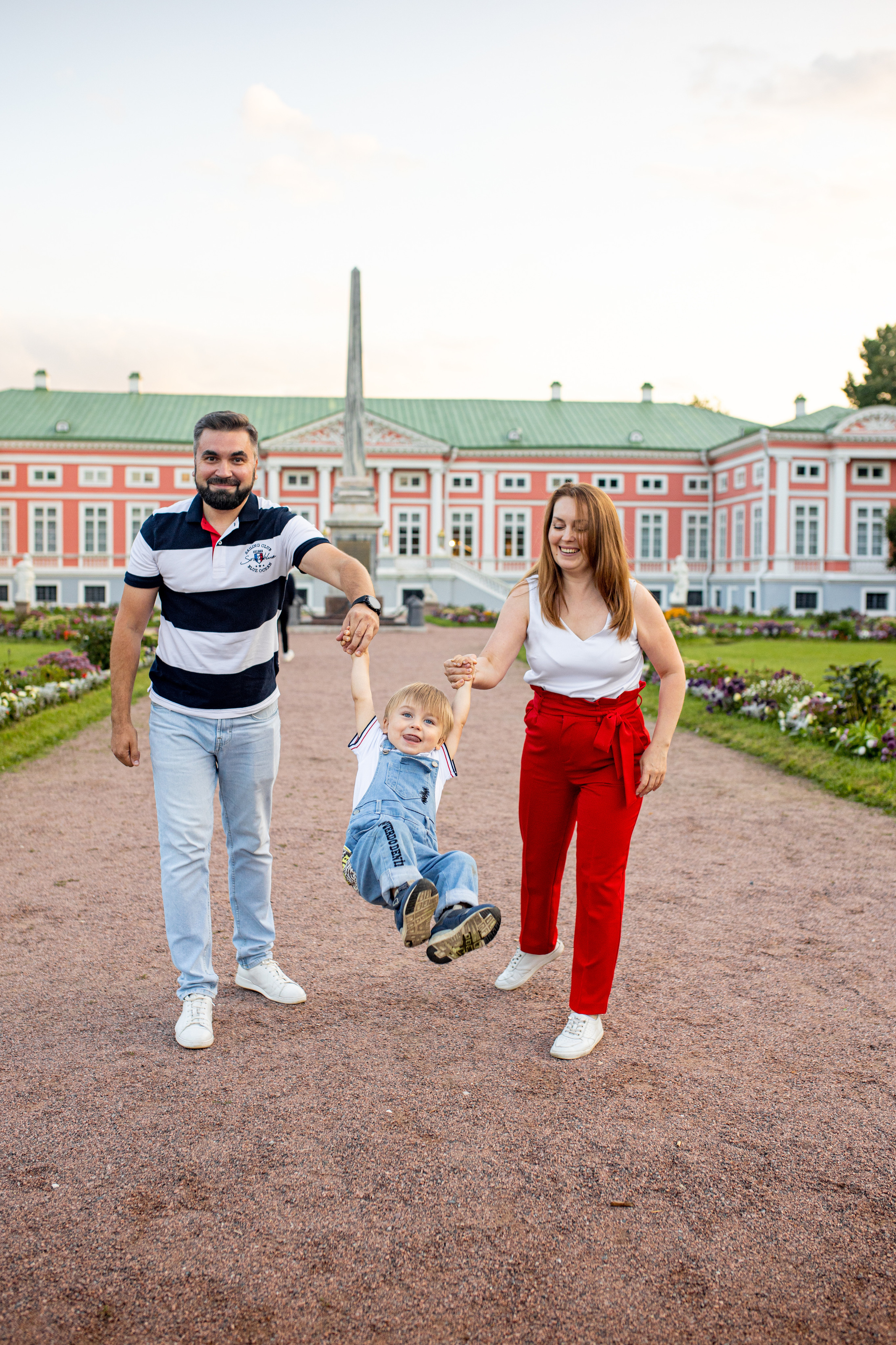 Семейная фотосессия в Кусково. Фотограф в Железнодорожном и Балашихе