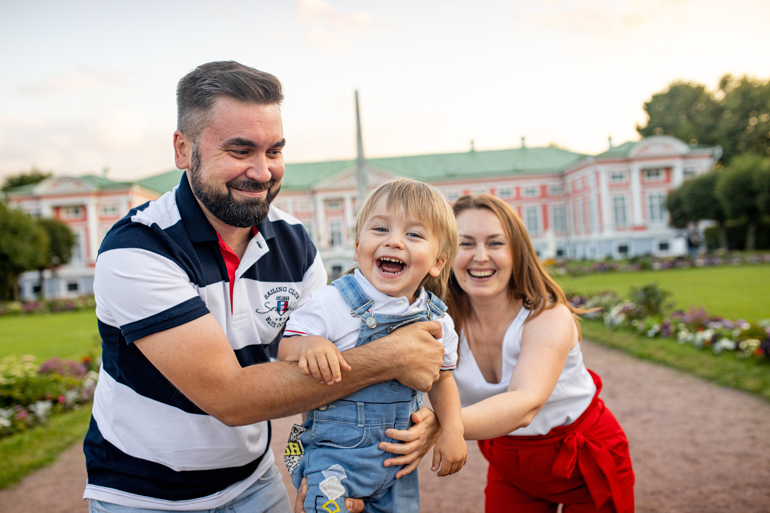 Семейная фотосессия в Кусково. Фотограф в Железнодорожном и Балашихе