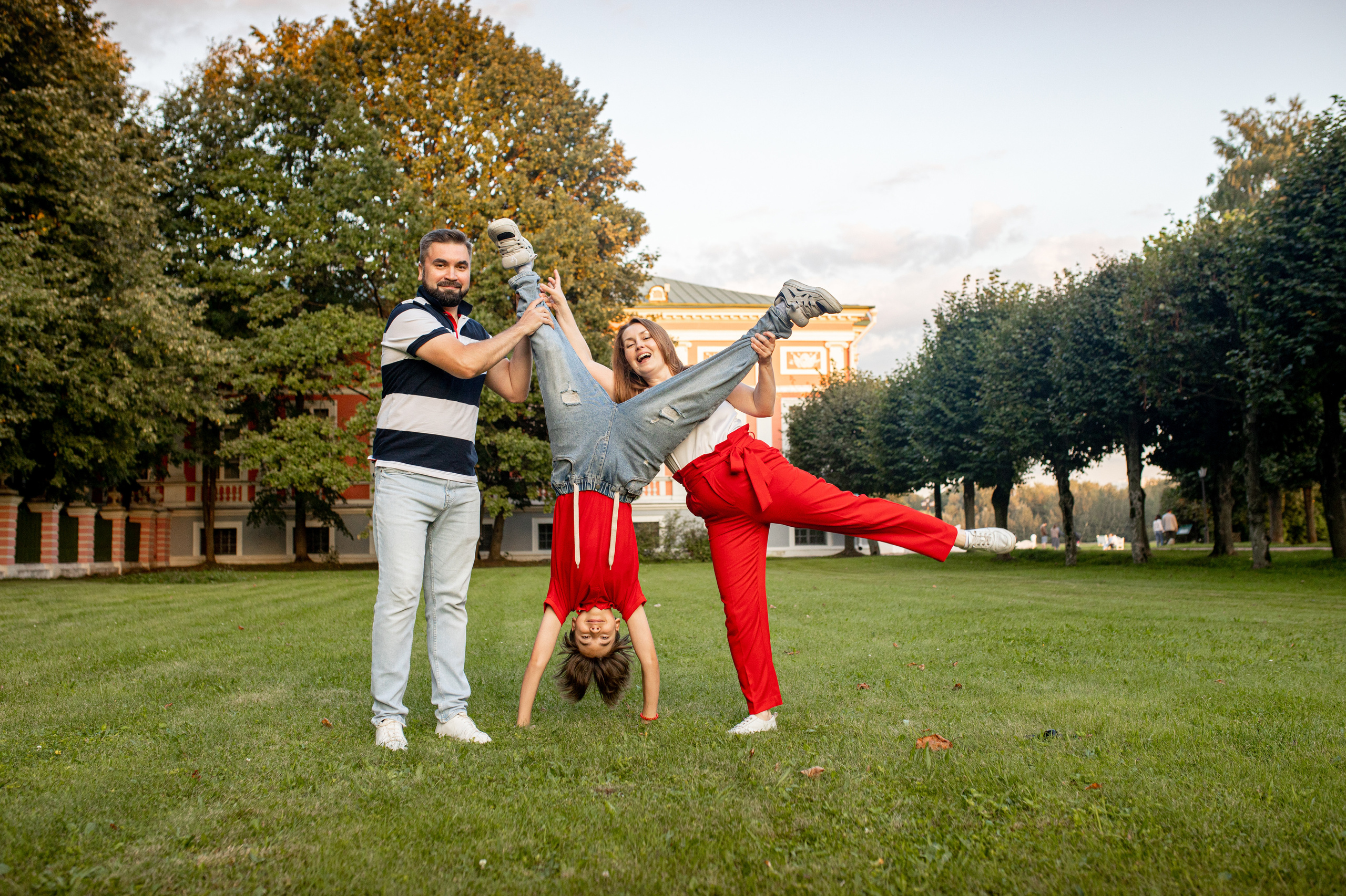 Семейная фотосессия в Кусково. Фотограф в Железнодорожном и Балашихе