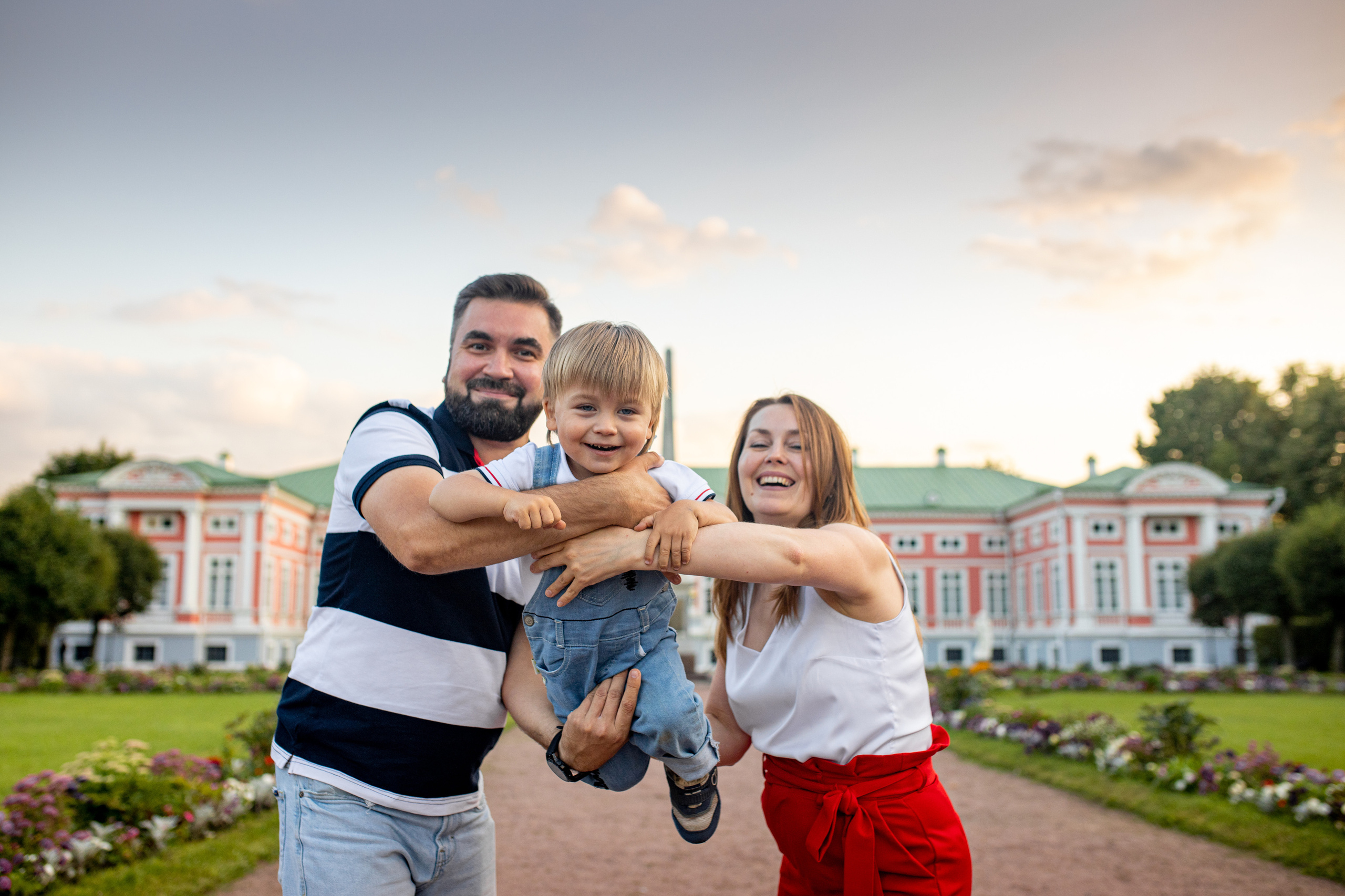 Семейная фотосессия в Кусково. Фотограф в Железнодорожном и Балашихе