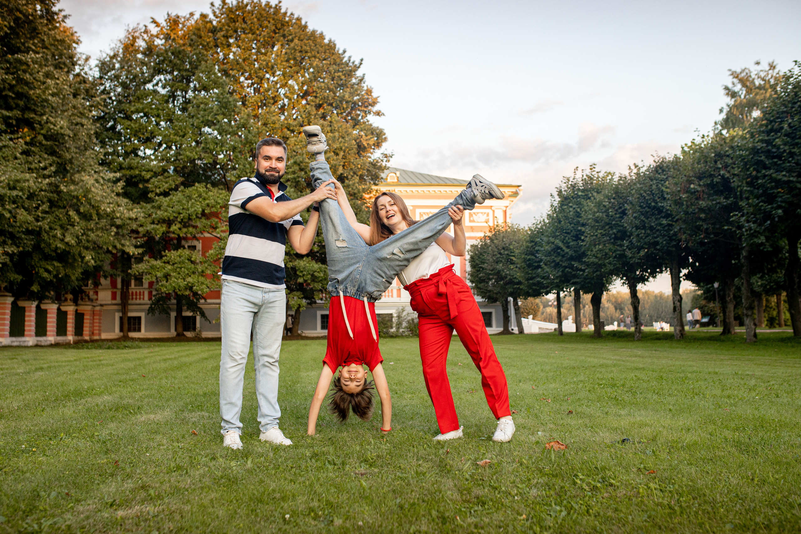 Семейная фотосессия в Кусково. Фотограф в Железнодорожном и Балашихе