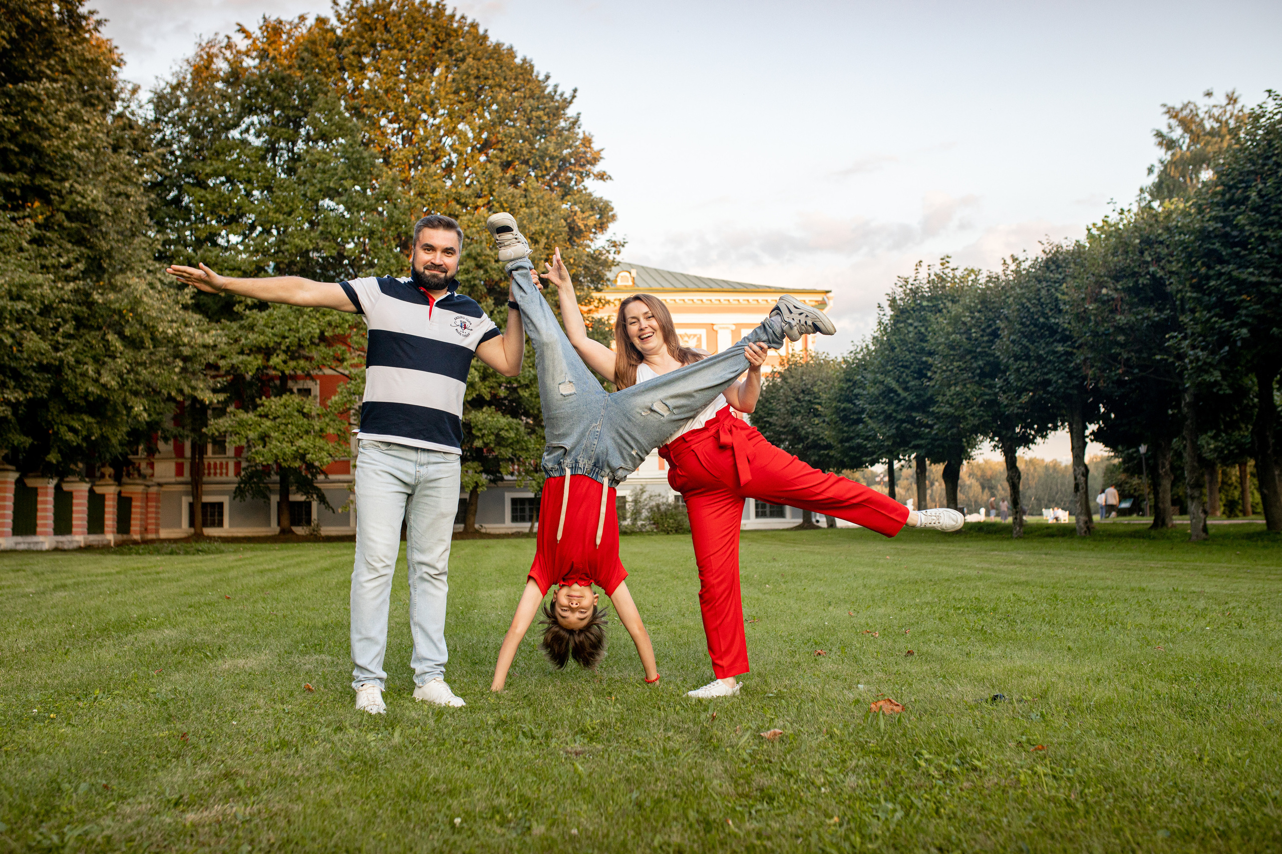Семейная фотосессия в Кусково. Фотограф в Железнодорожном и Балашихе