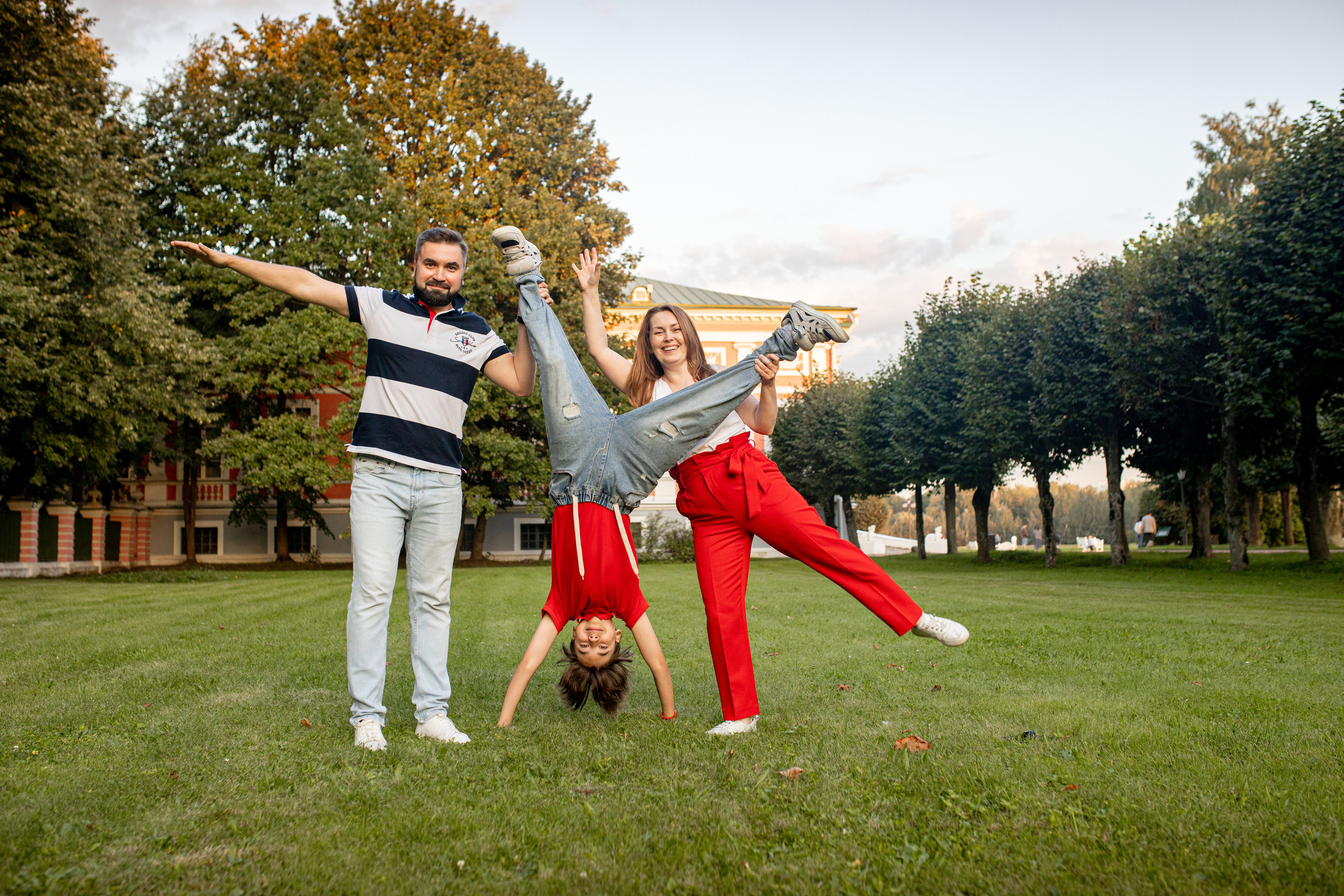 Семейная фотосессия в Кусково. Фотограф в Железнодорожном и Балашихе