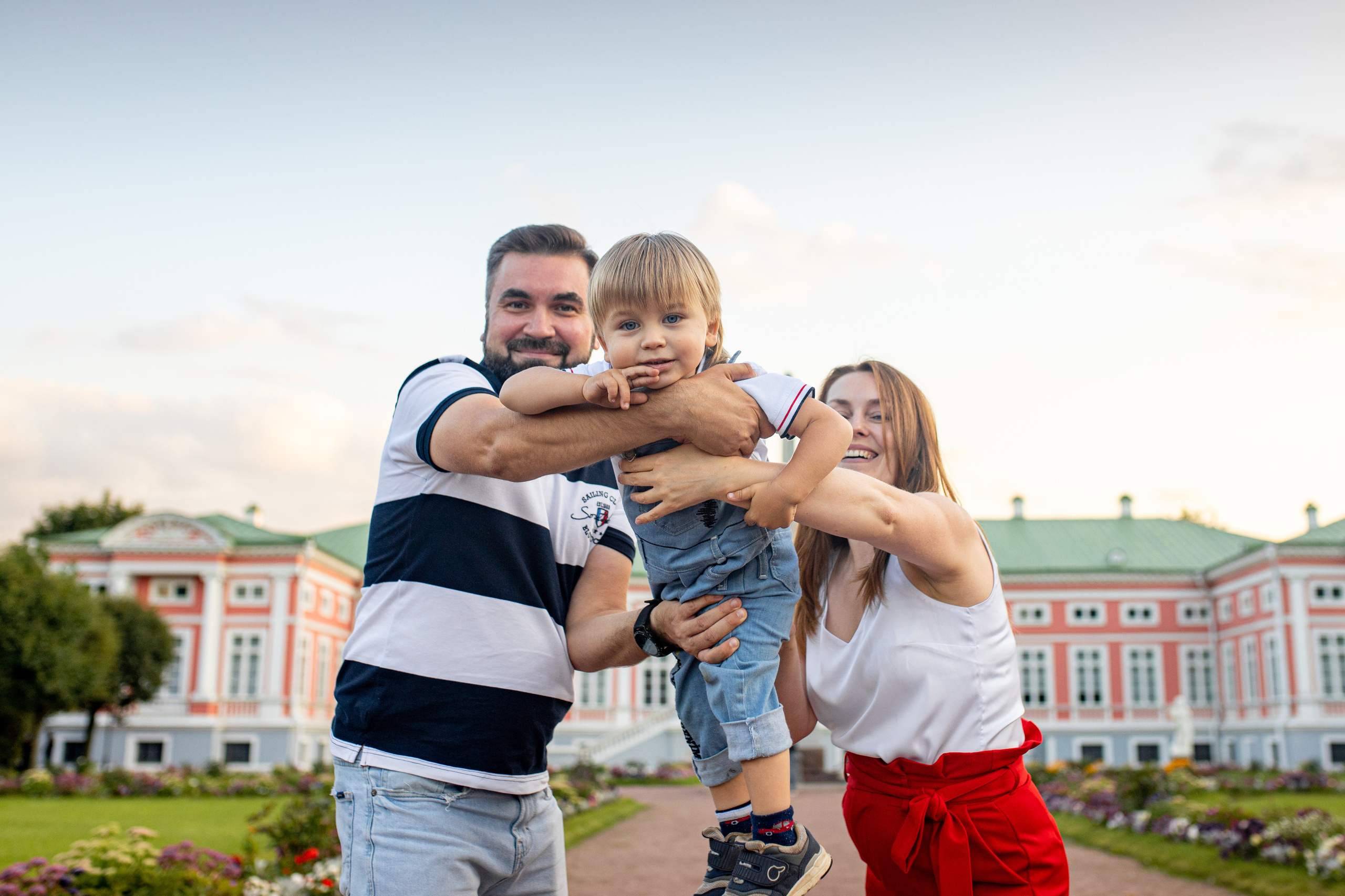Семейная фотосессия в Кусково. Фотограф в Железнодорожном и Балашихе