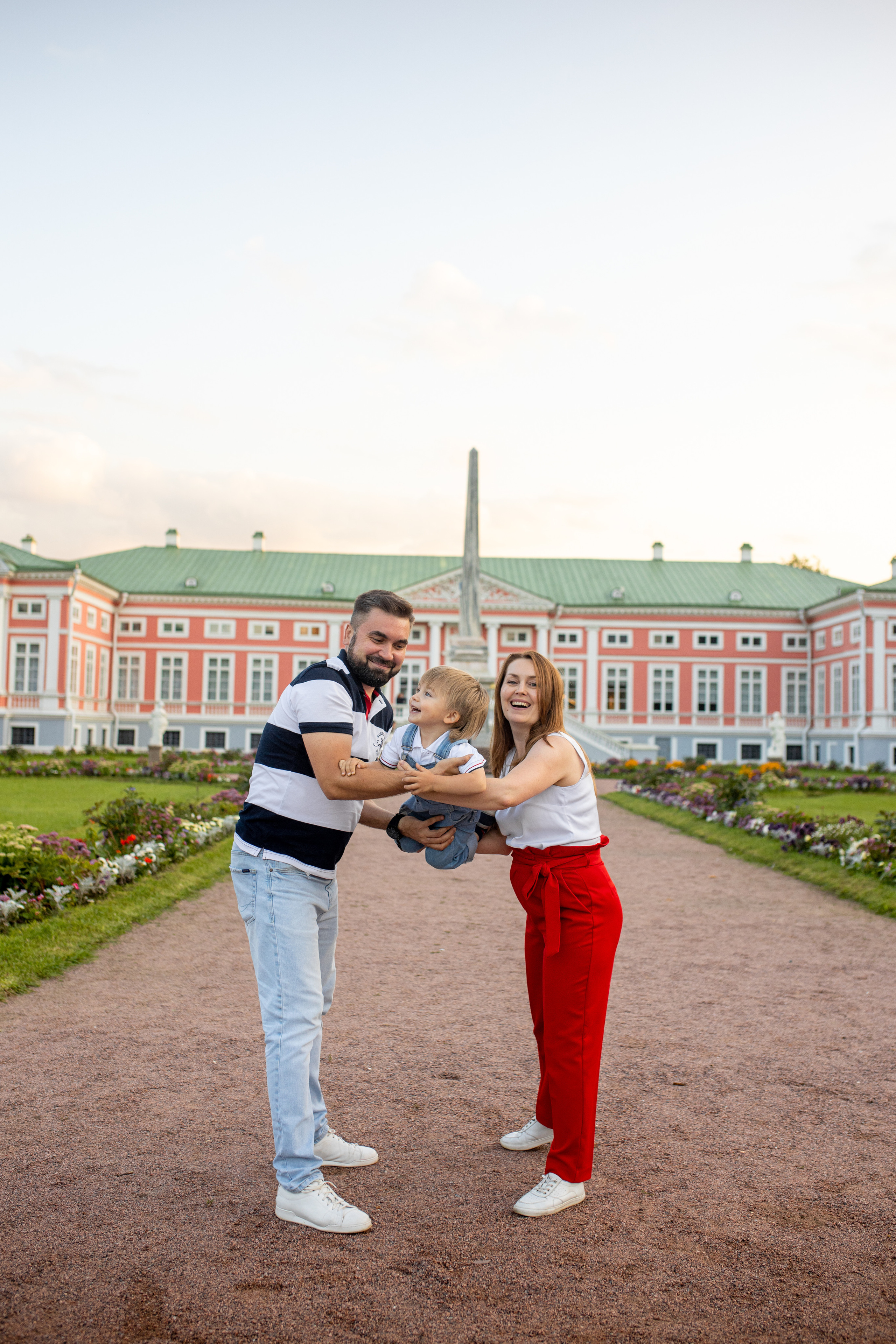 Семейная фотосессия в Кусково. Фотограф в Железнодорожном и Балашихе