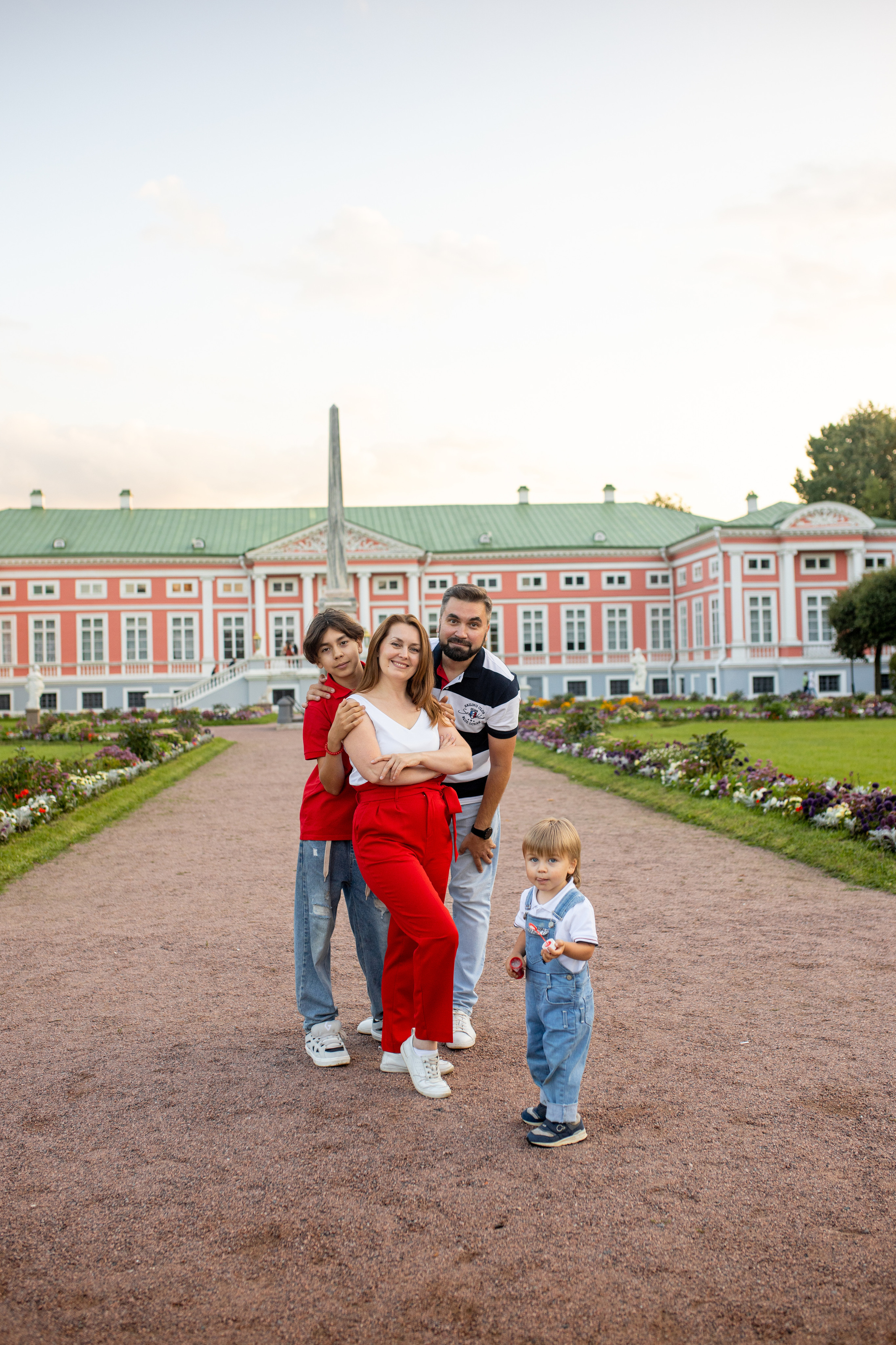 Семейная фотосессия в Кусково. Фотограф в Железнодорожном и Балашихе