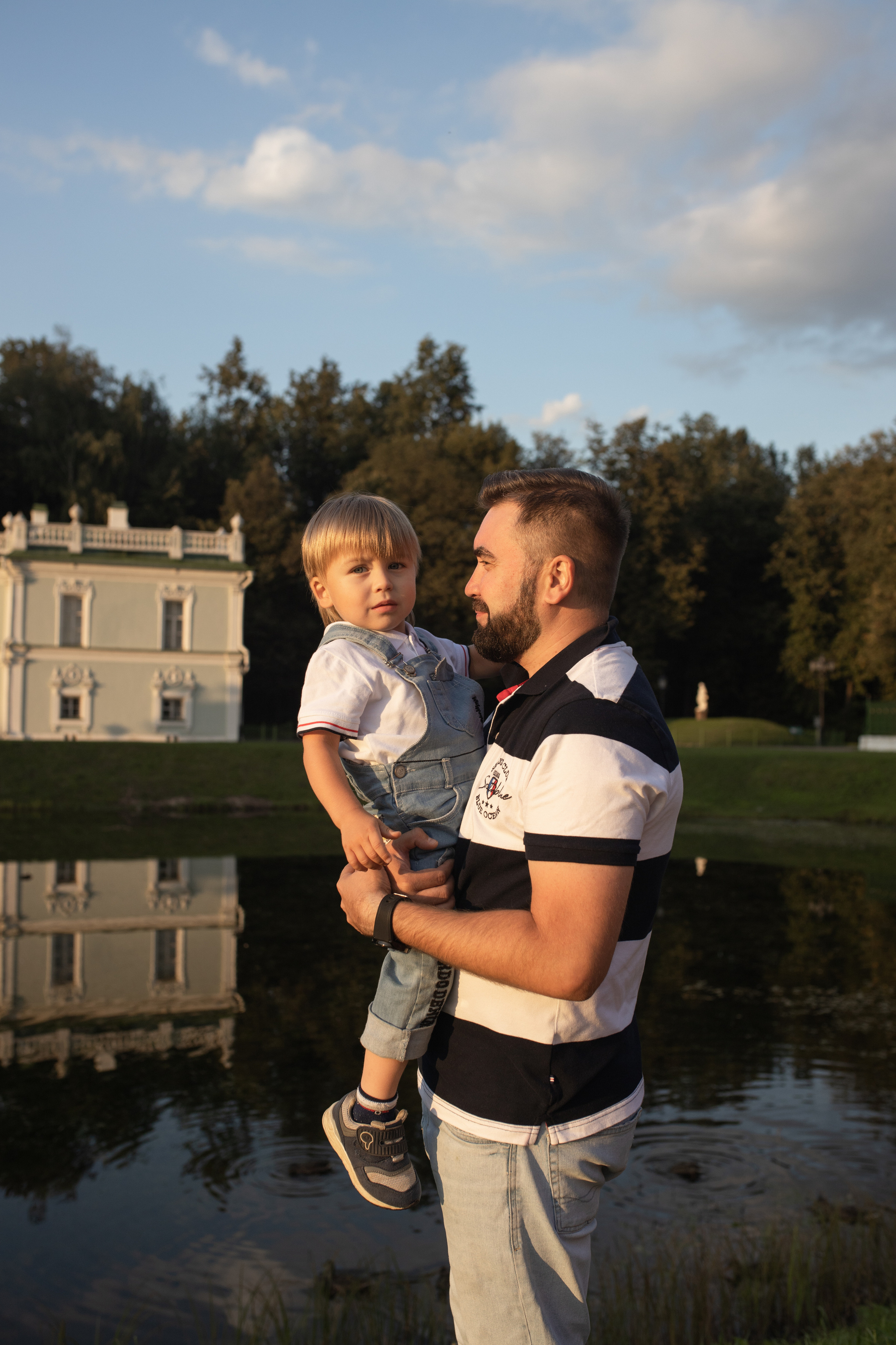 Семейная фотосессия в Кусково. Фотограф в Железнодорожном и Балашихе