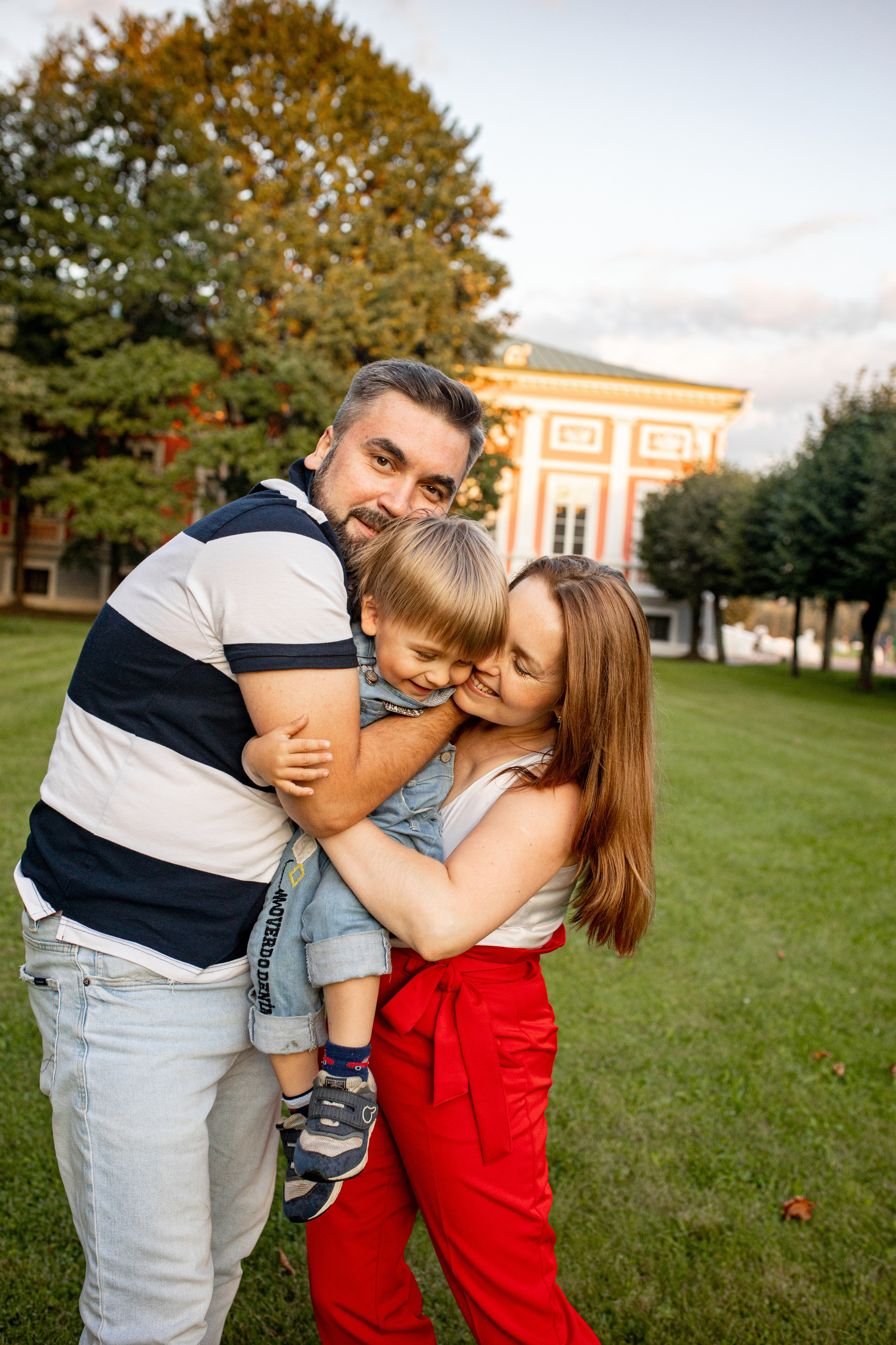 Семейная фотосессия в Кусково. Фотограф в Железнодорожном и Балашихе